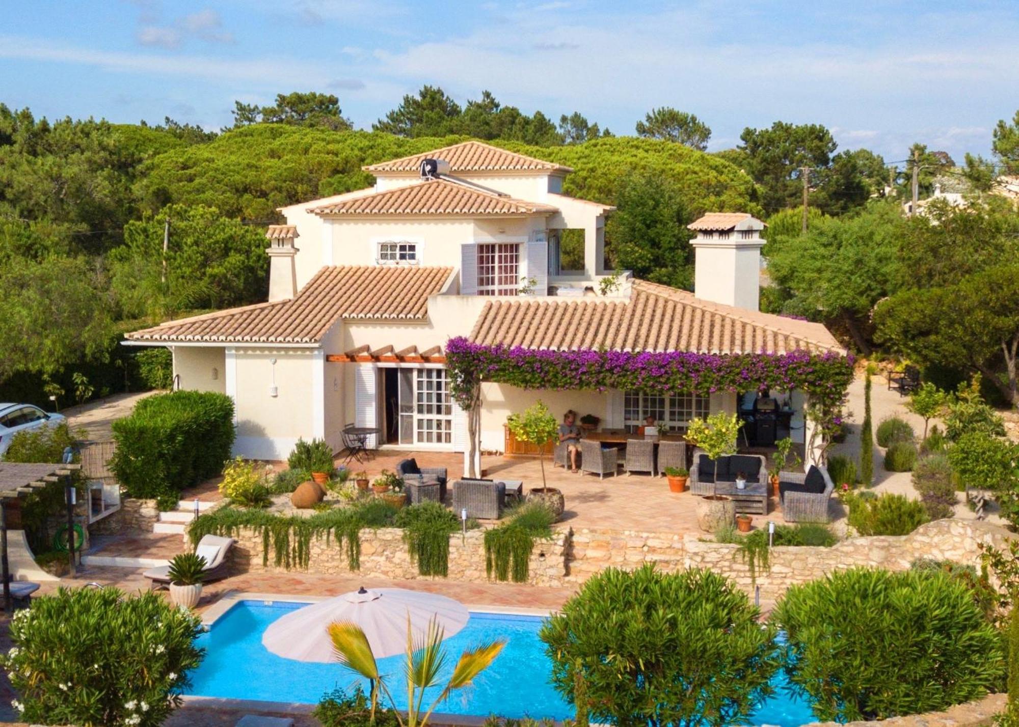 Superior Detached Three-Bedroom Villa with Air-conditioning and Private Pool,1090356450:JPEG