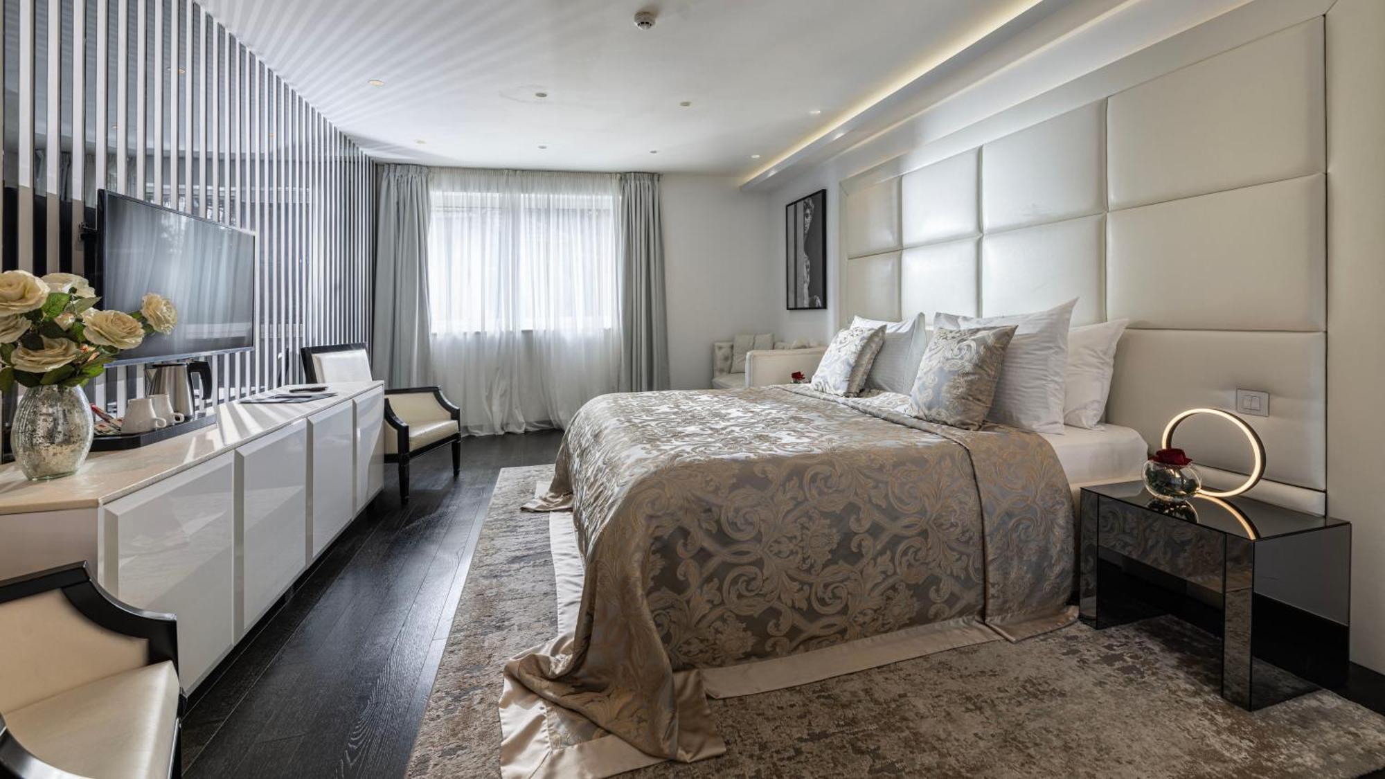 Grand Luxury King Room