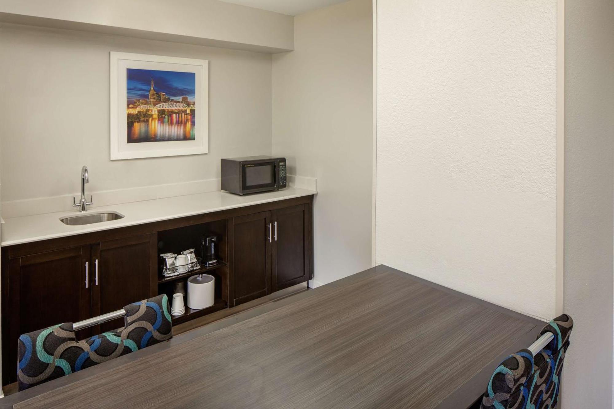 King Room Accessible Tub Mobility Hearing Access or Non-Smoking