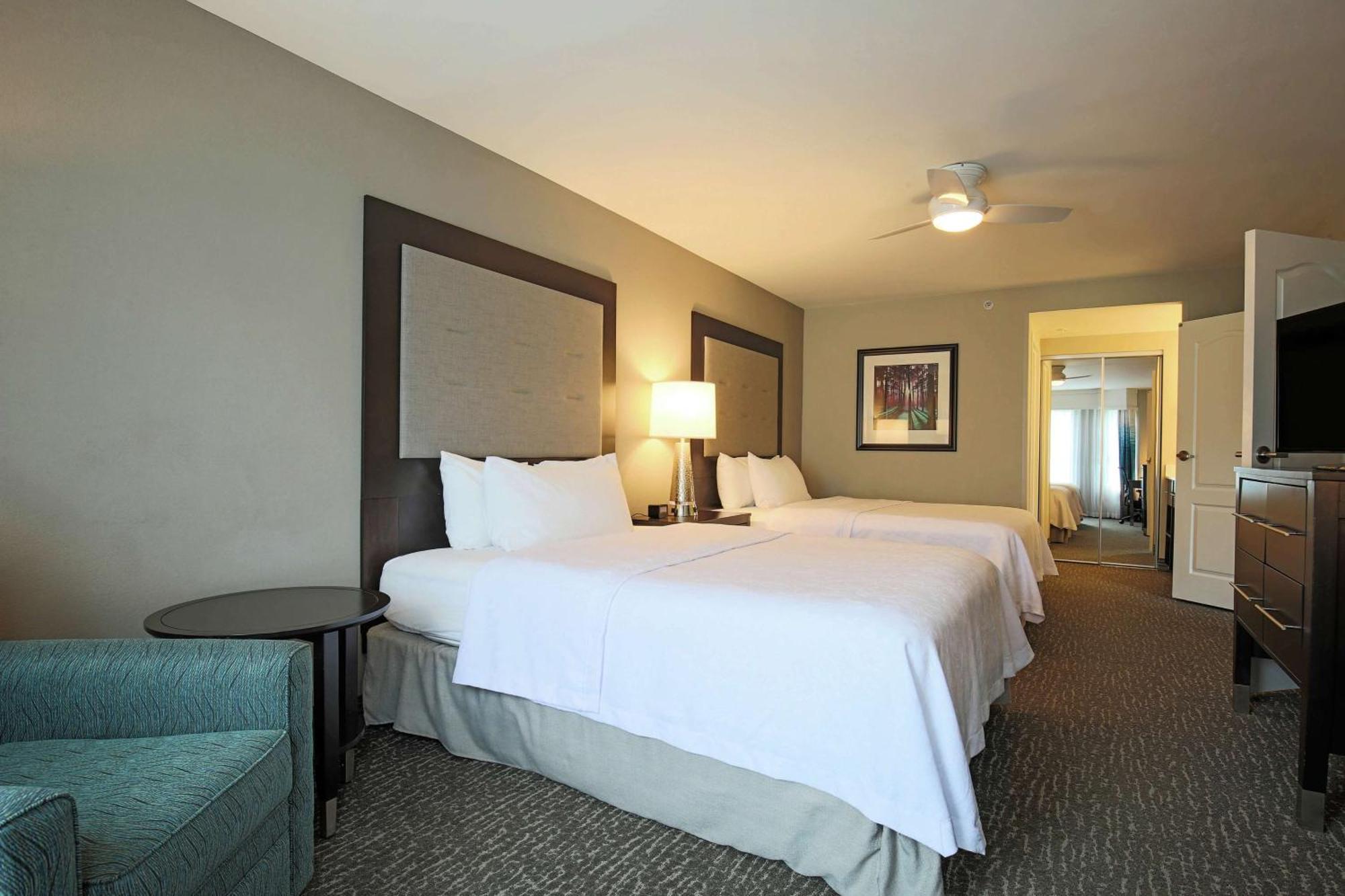 Queen Suite Two Queen Beds Hearing Access or Non-Smoking