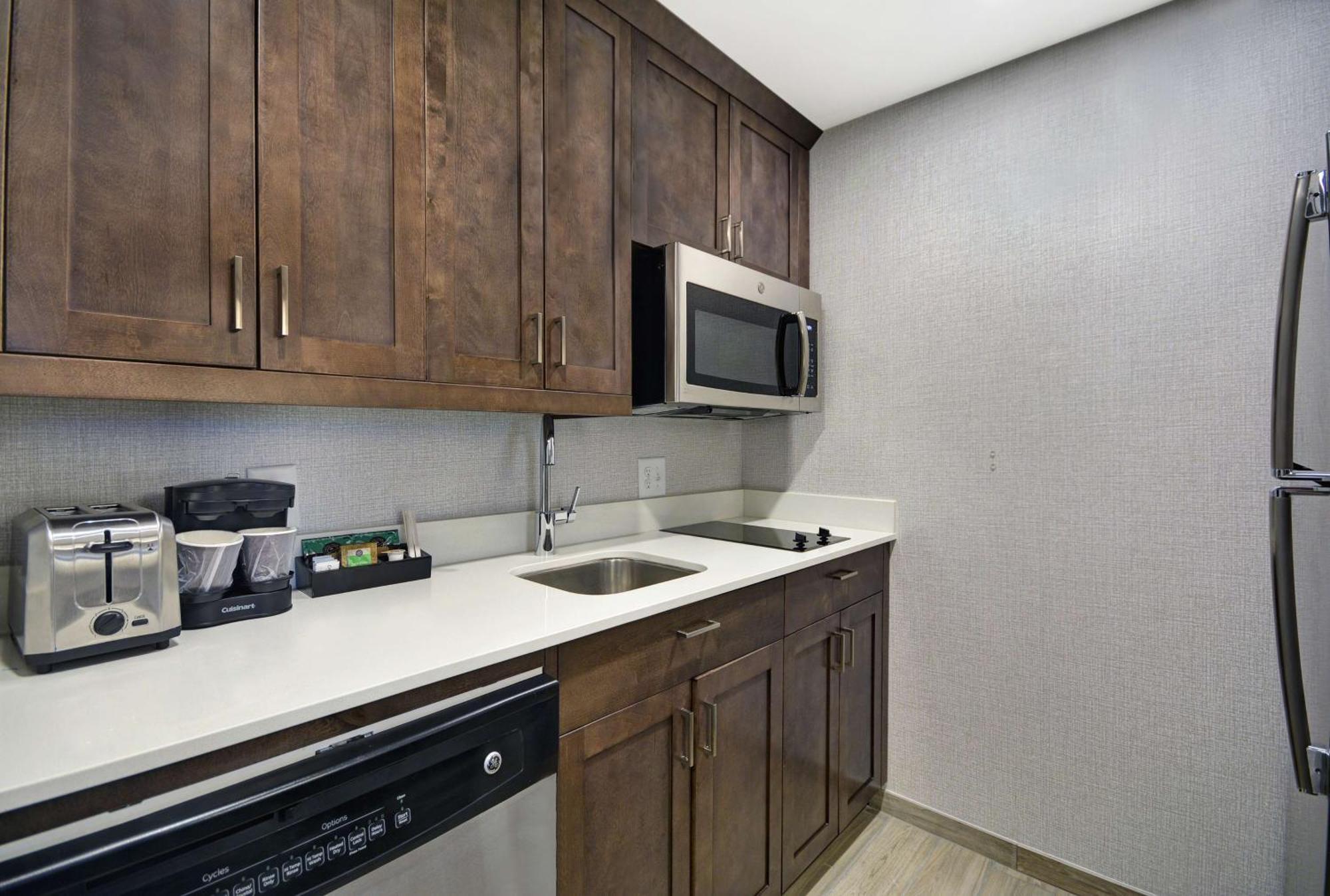 One-Bedroom King Suite Non-Smoking