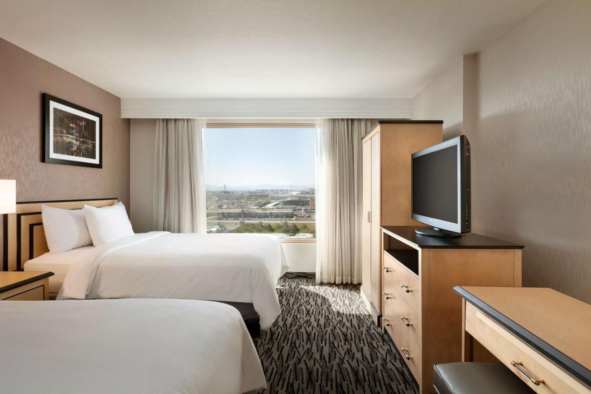 One-Bedroom Queen Suite Hearing Accessible