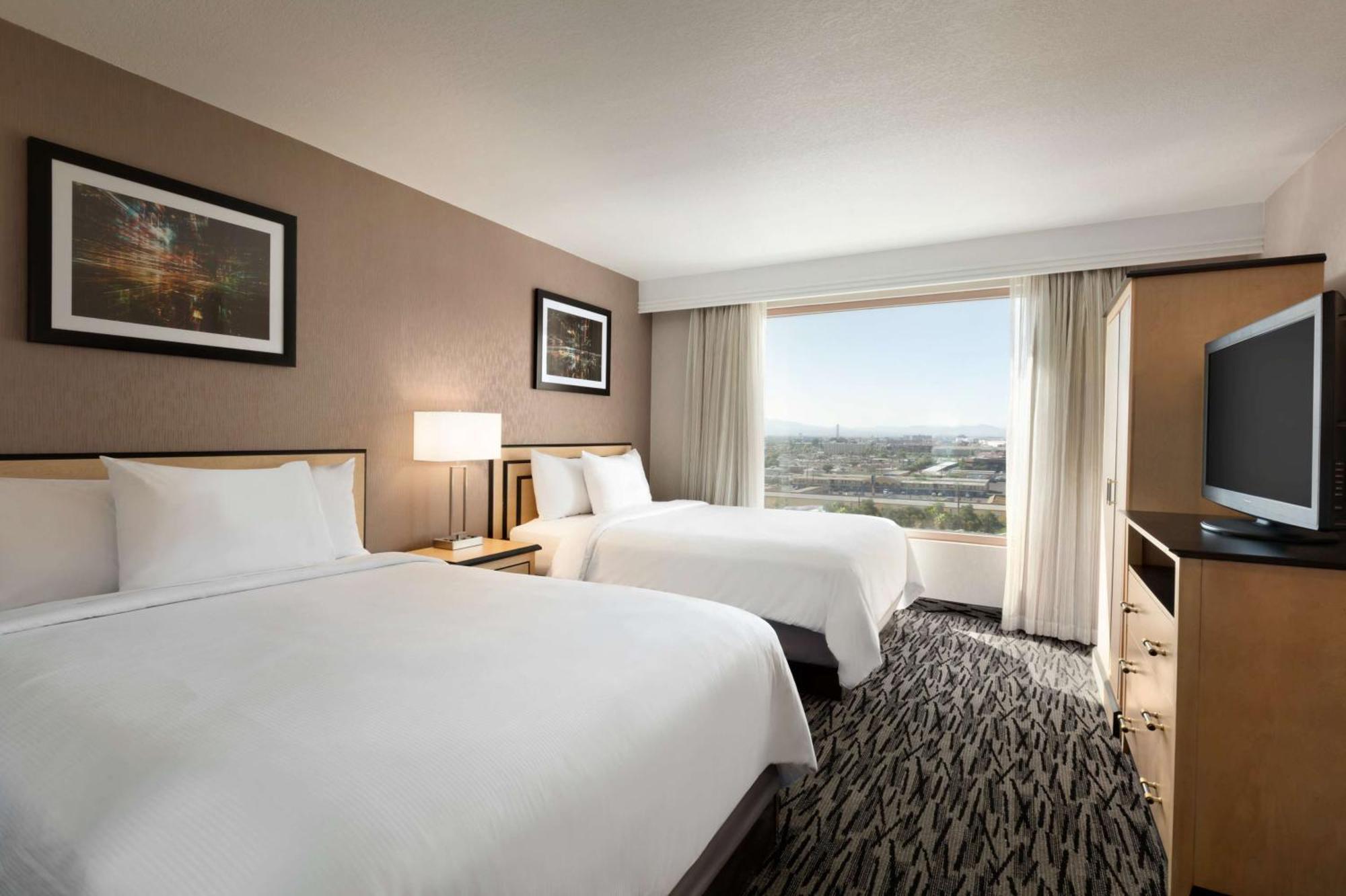 One-Bedroom Queen Suite Hearing Accessible