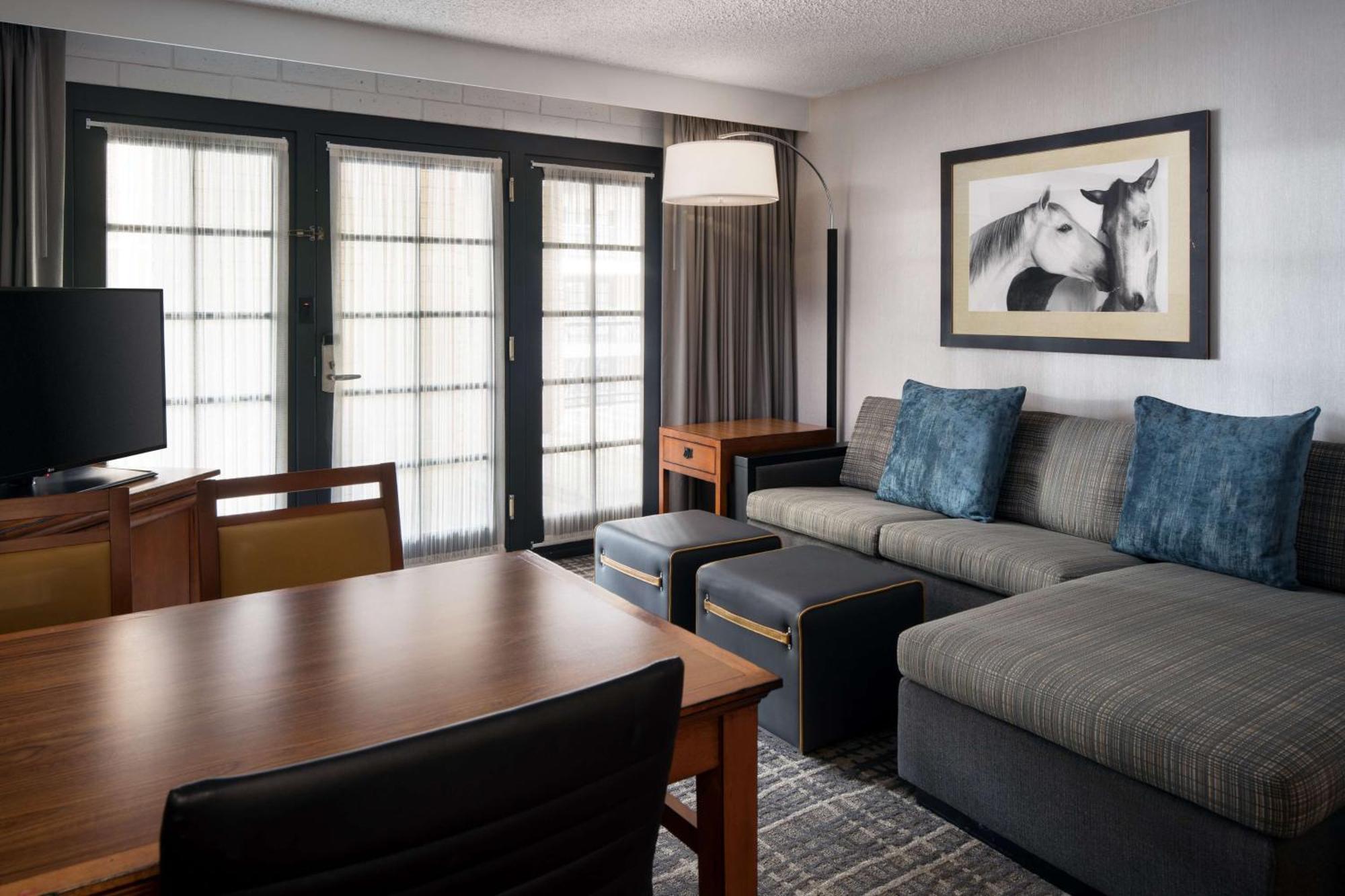 Two-Bedroom Suite Two Queen Beds,1706236965:JPEG