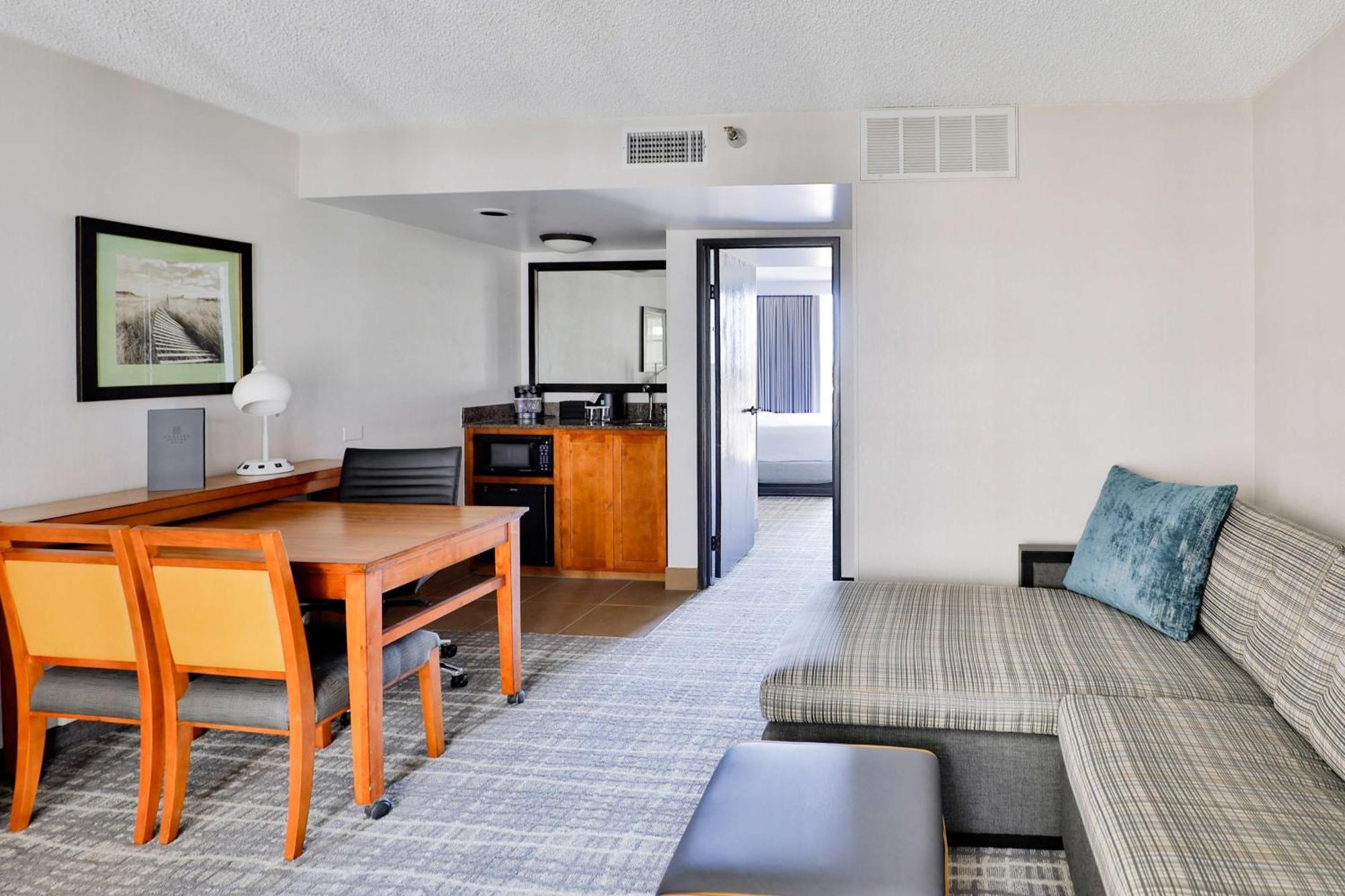 Two-Bedroom King Suite