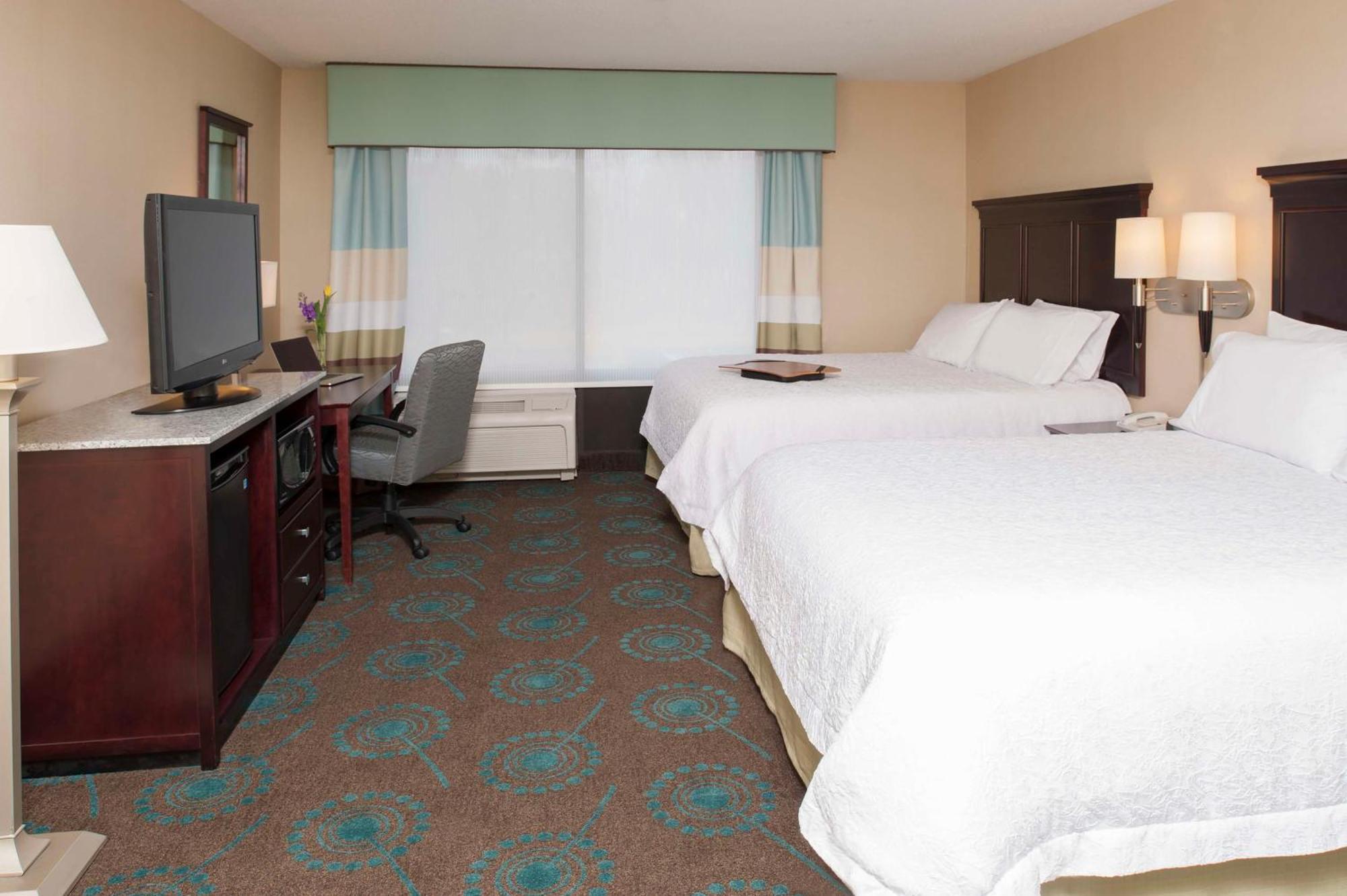 One-Bedroom Suite with Two Queen Beds and Kitchen - Non-Smoking