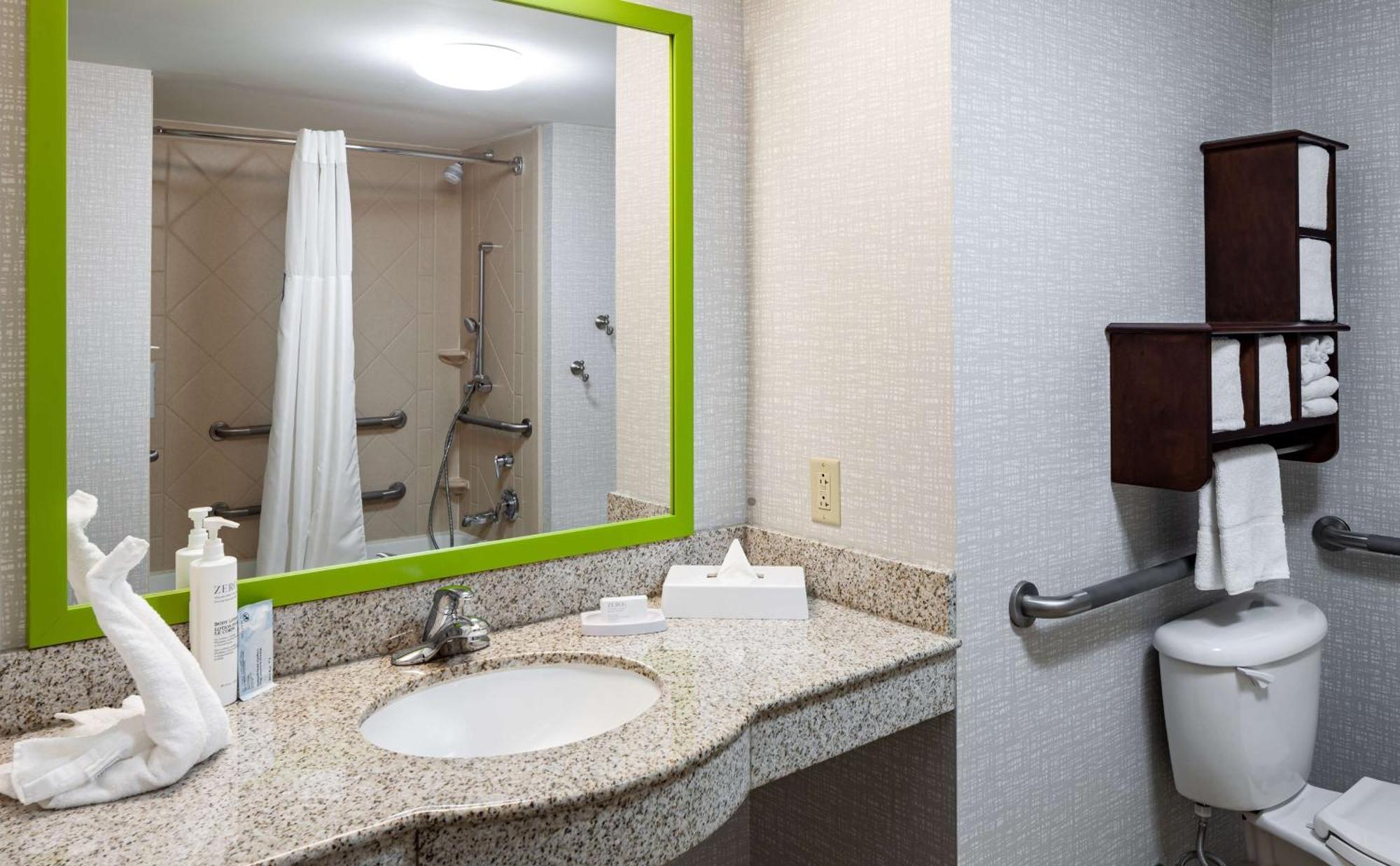 Queen Room Two Queen Beds Mobility Access or Non-Smoking