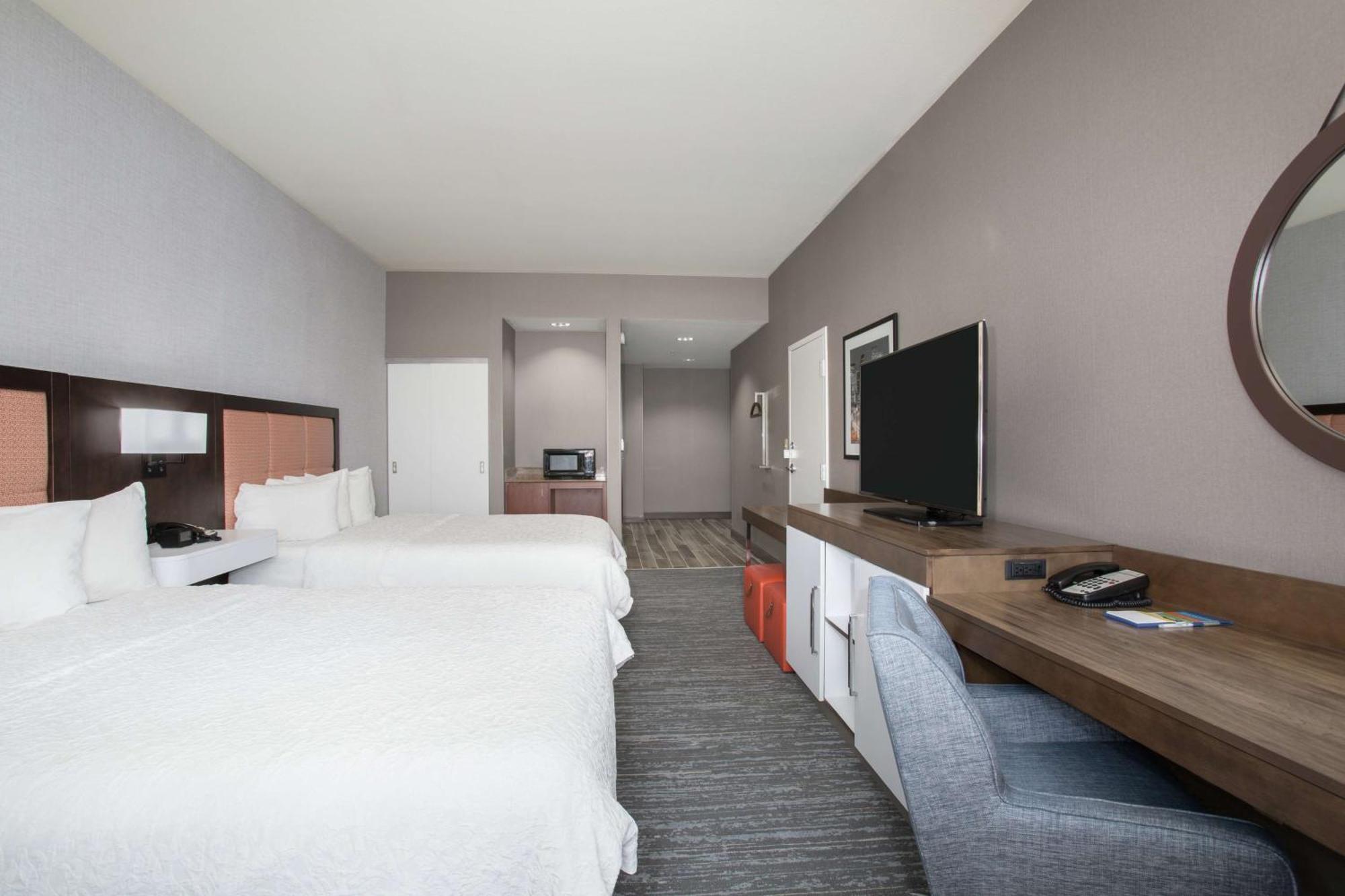 Queen Room Two Queen Beds Mobility Access or Non-Smoking
