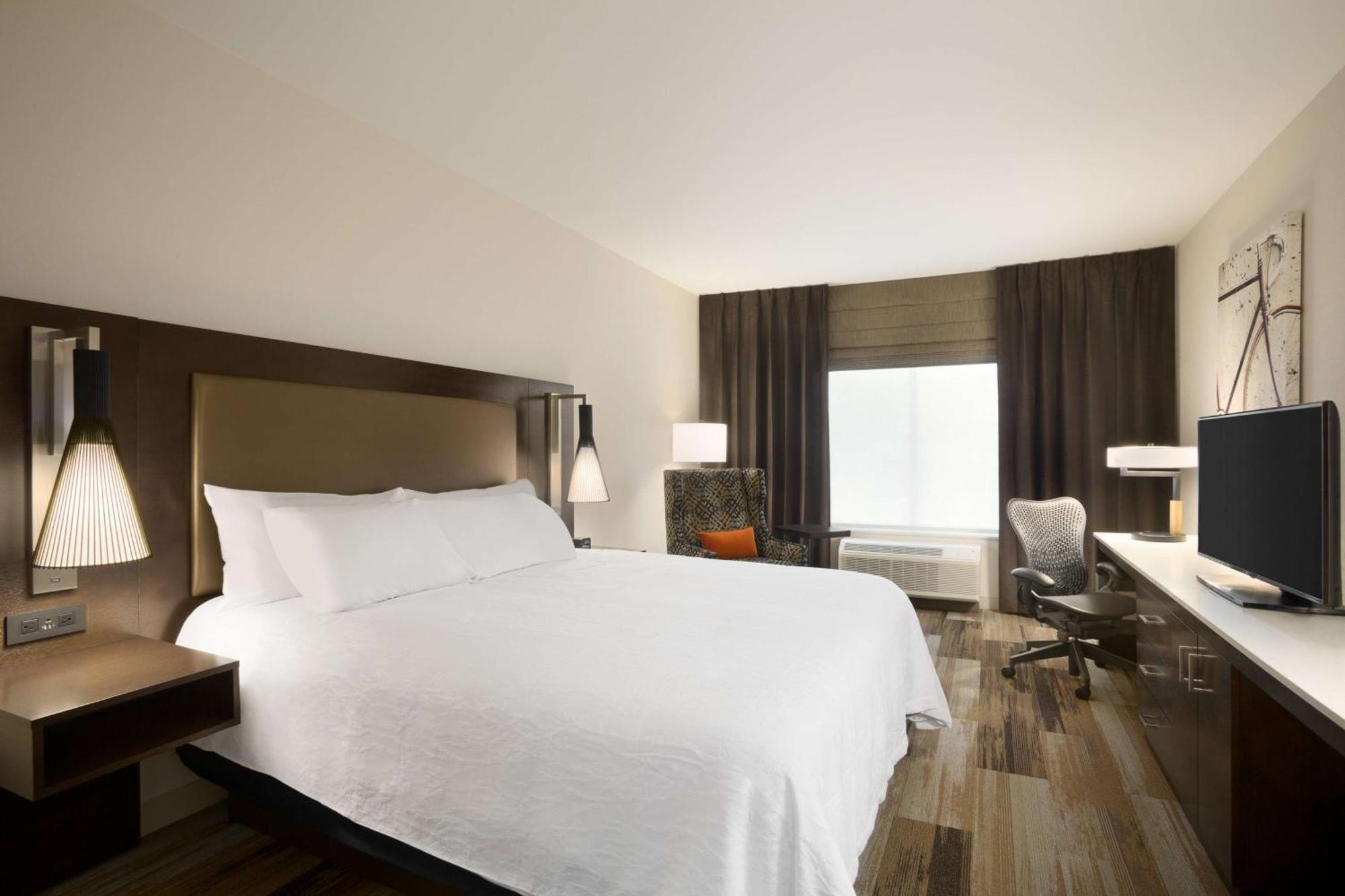 King Room,1552130884:JPEG