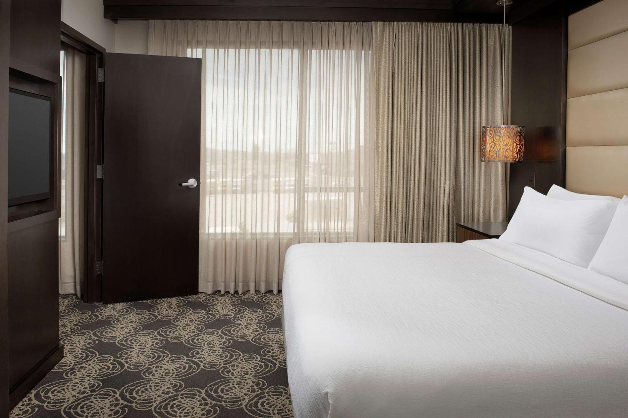 Premium King Suite,1210654720:JPEG