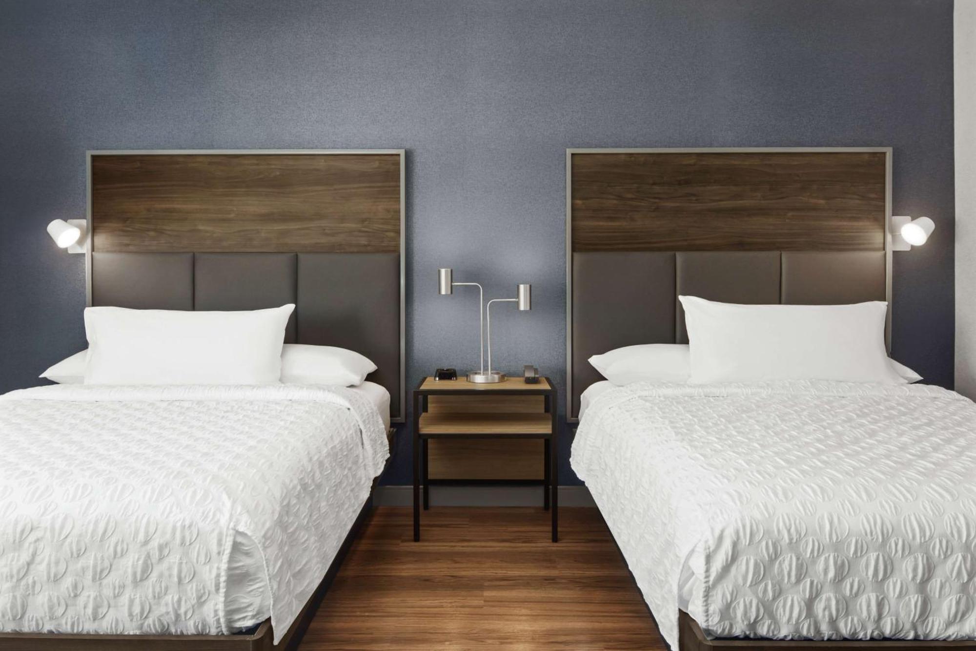 Queen Room Two Queen Beds Hearing Access