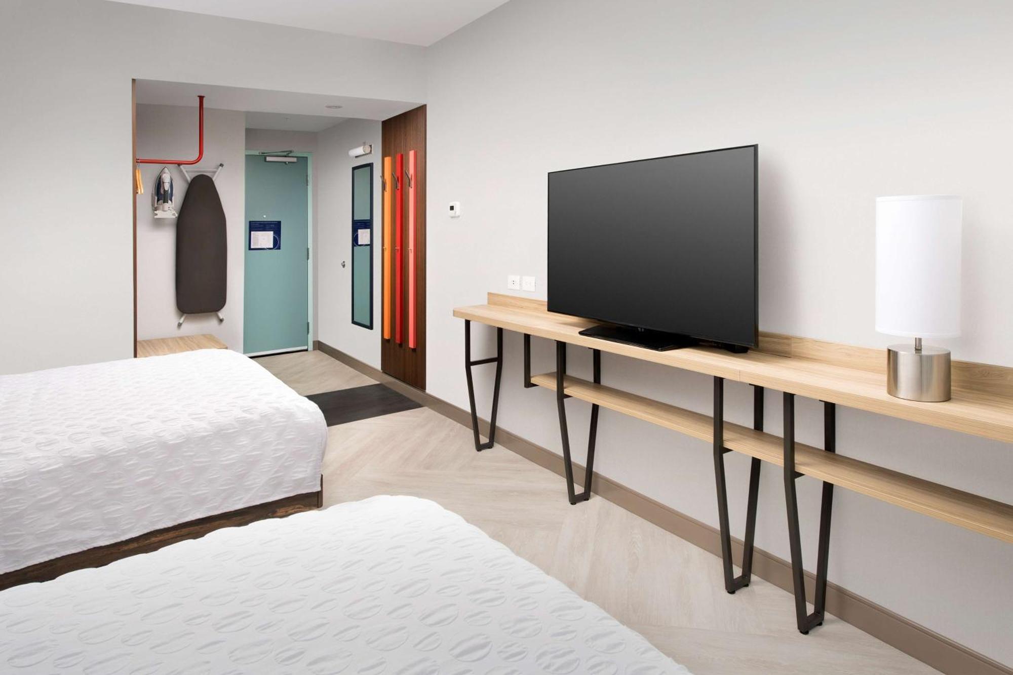 Queen Room Two Queen Beds