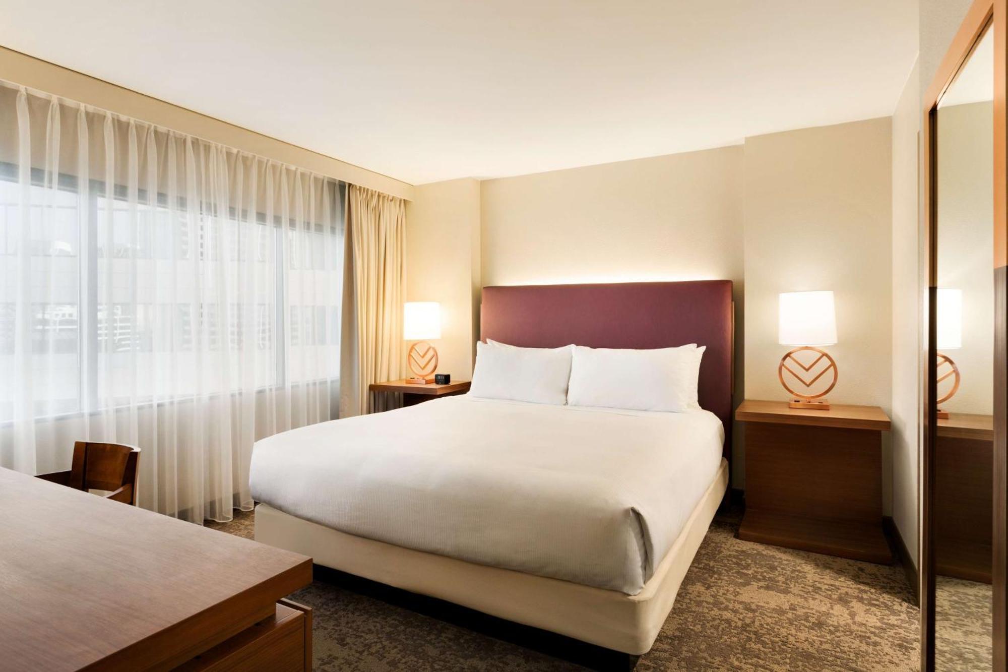 One-Bedroom King Suite,1552141867:JPEG
