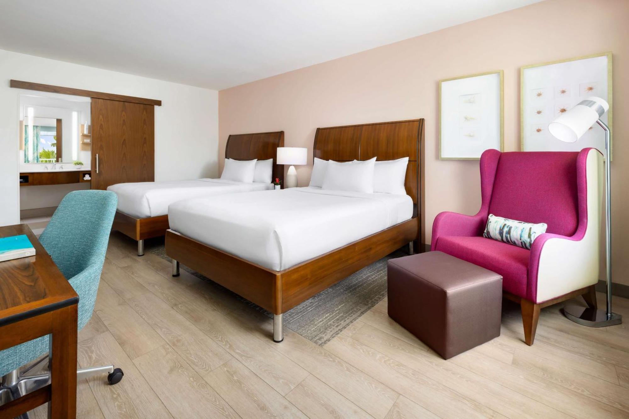 Queen Room Two Queen Beds Mobility Hearing Access
