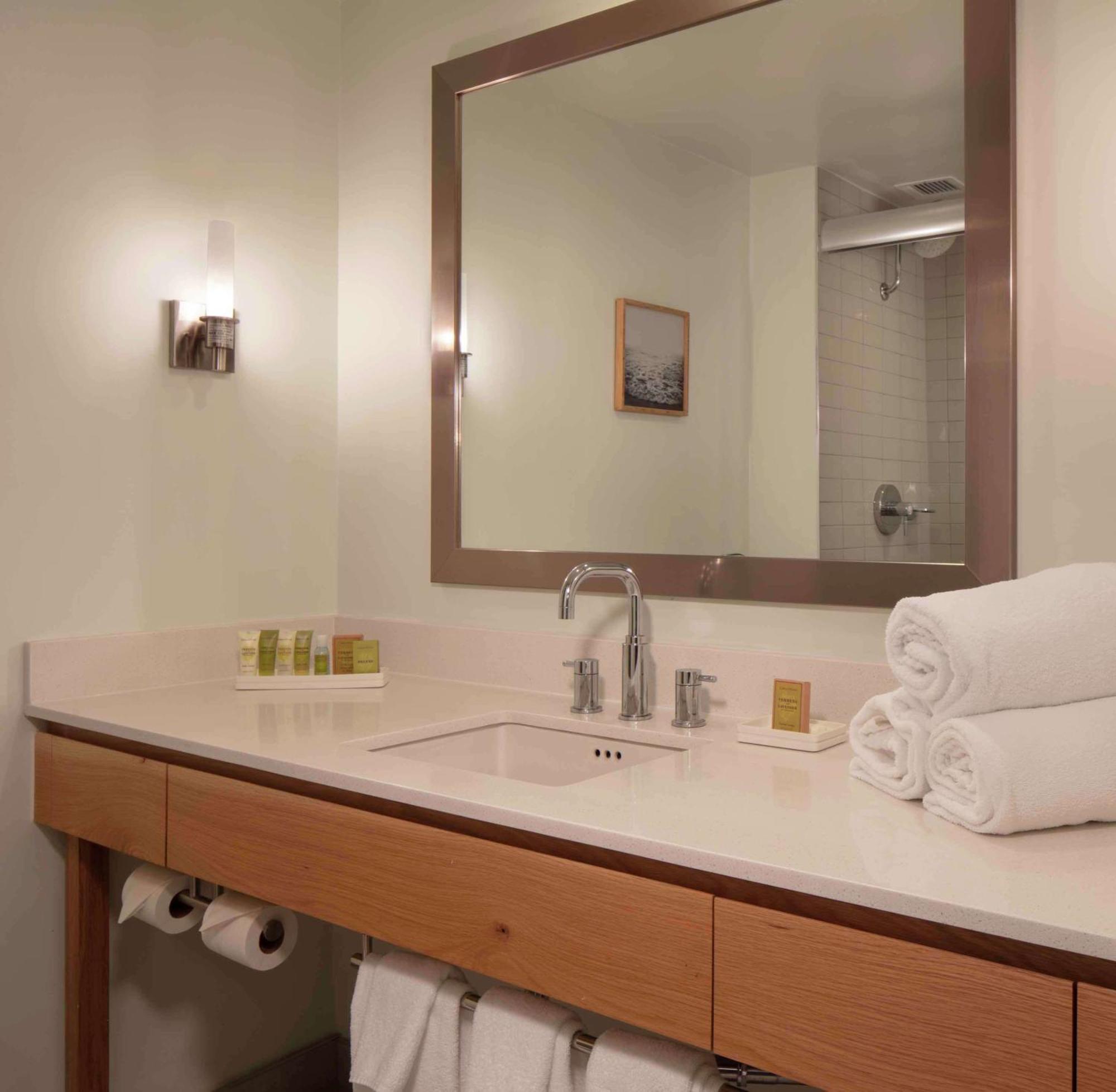King Room Ocean View,1552154461:JPEG