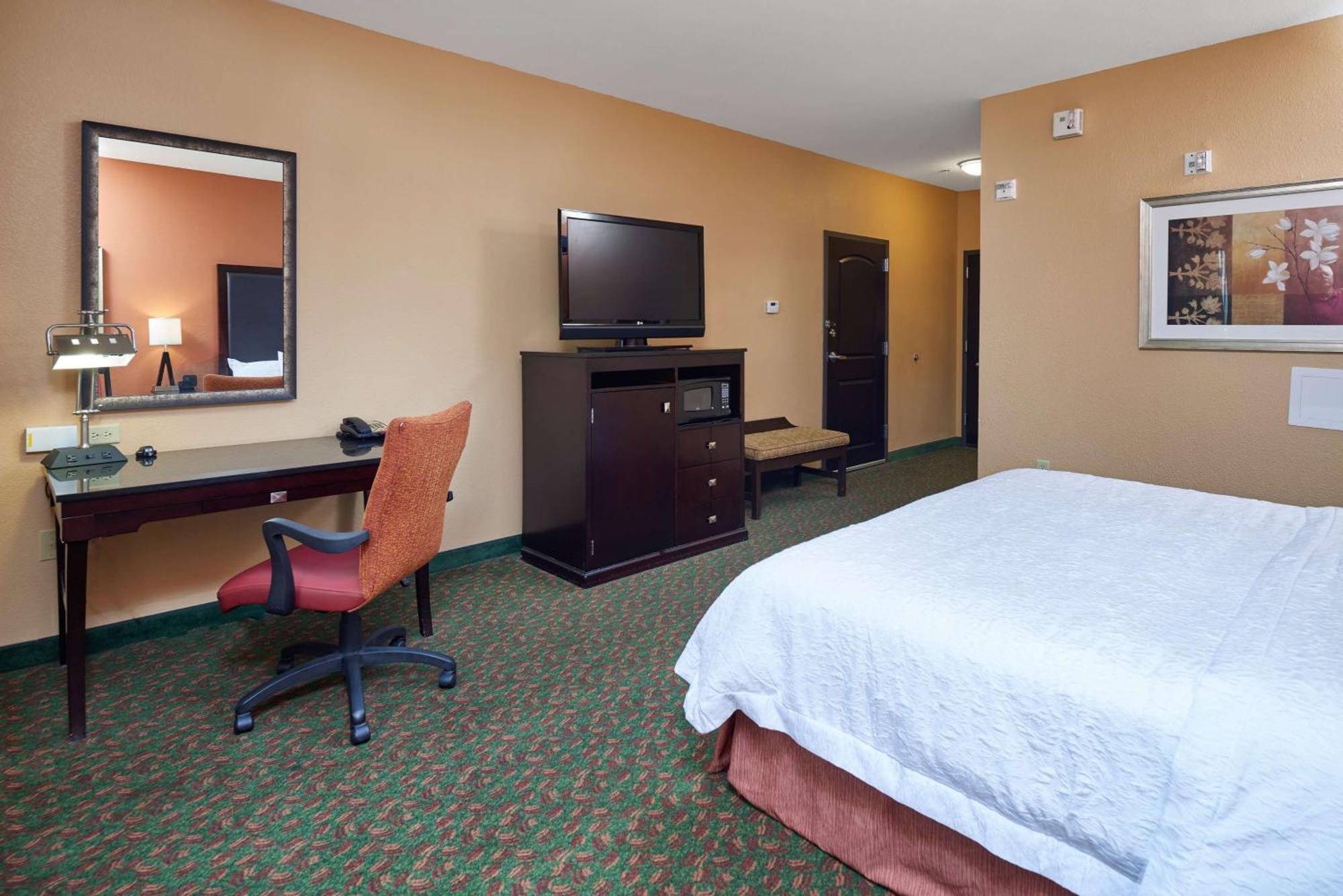 King Room Roll Shower Mobility Hearing Access or Non-Smoking