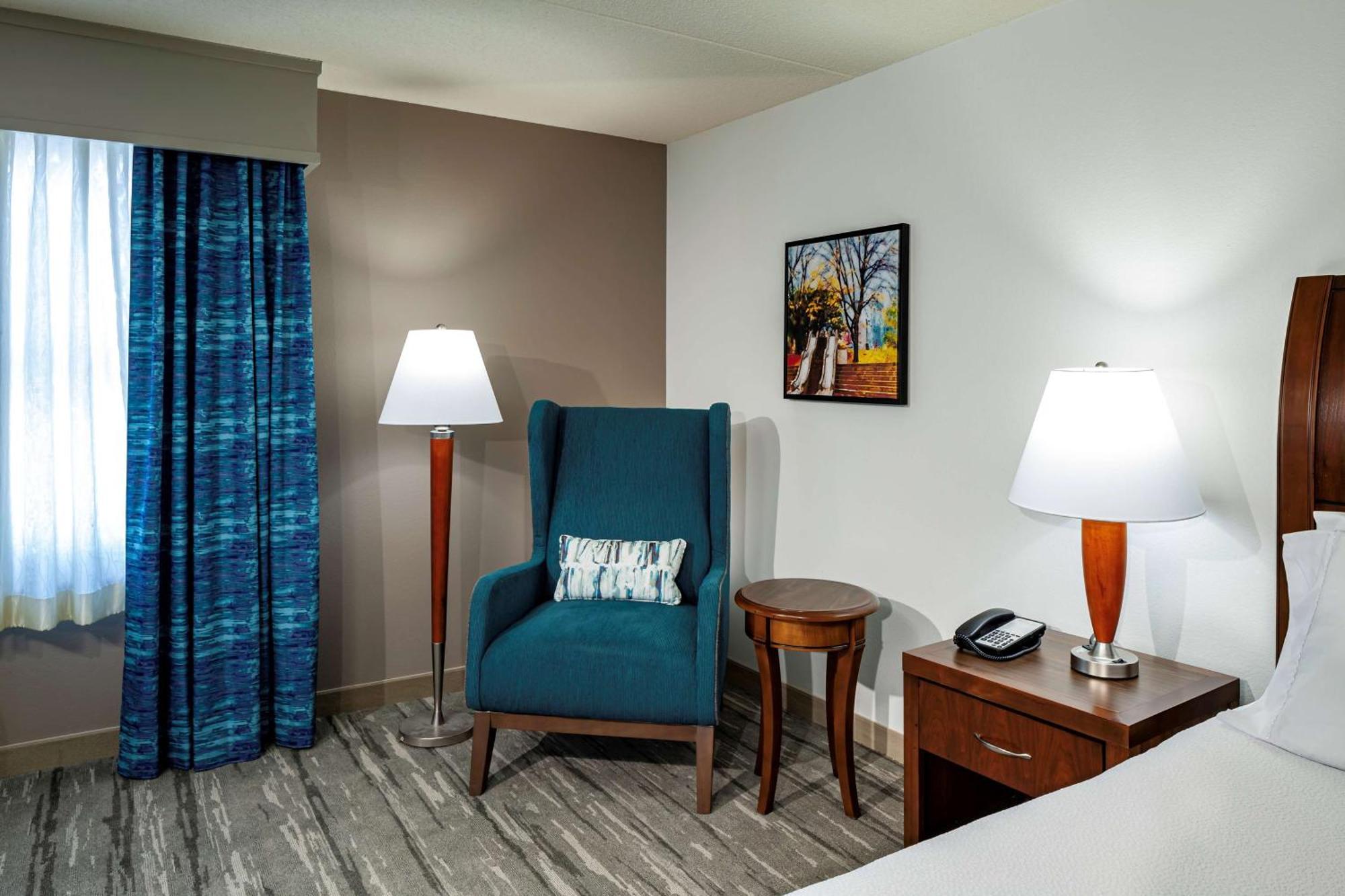 King Room Accessible Tub Mobility Access