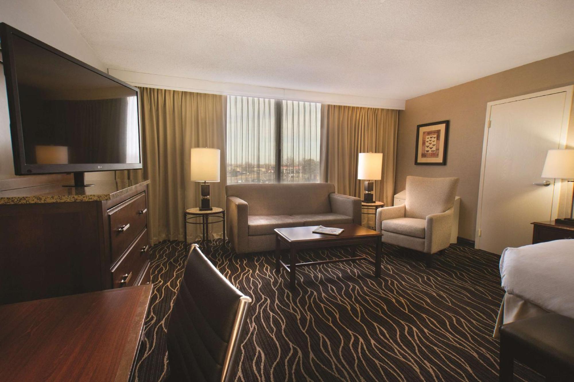 Deluxe King Room,1552160365:JPEG