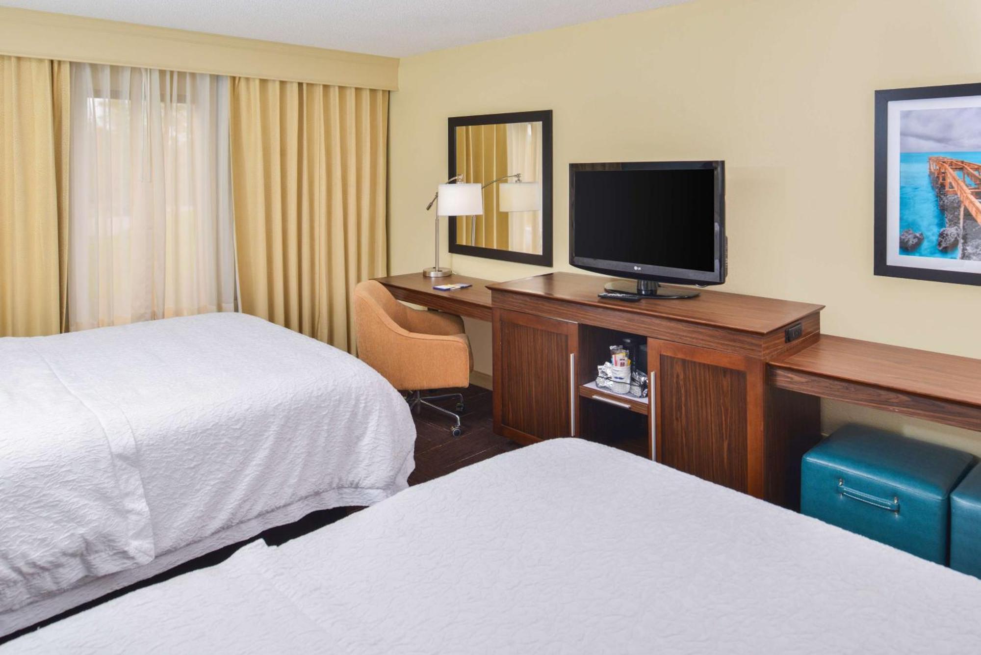 Queen Room Two Queen Beds Mobility Access or Non-Smoking