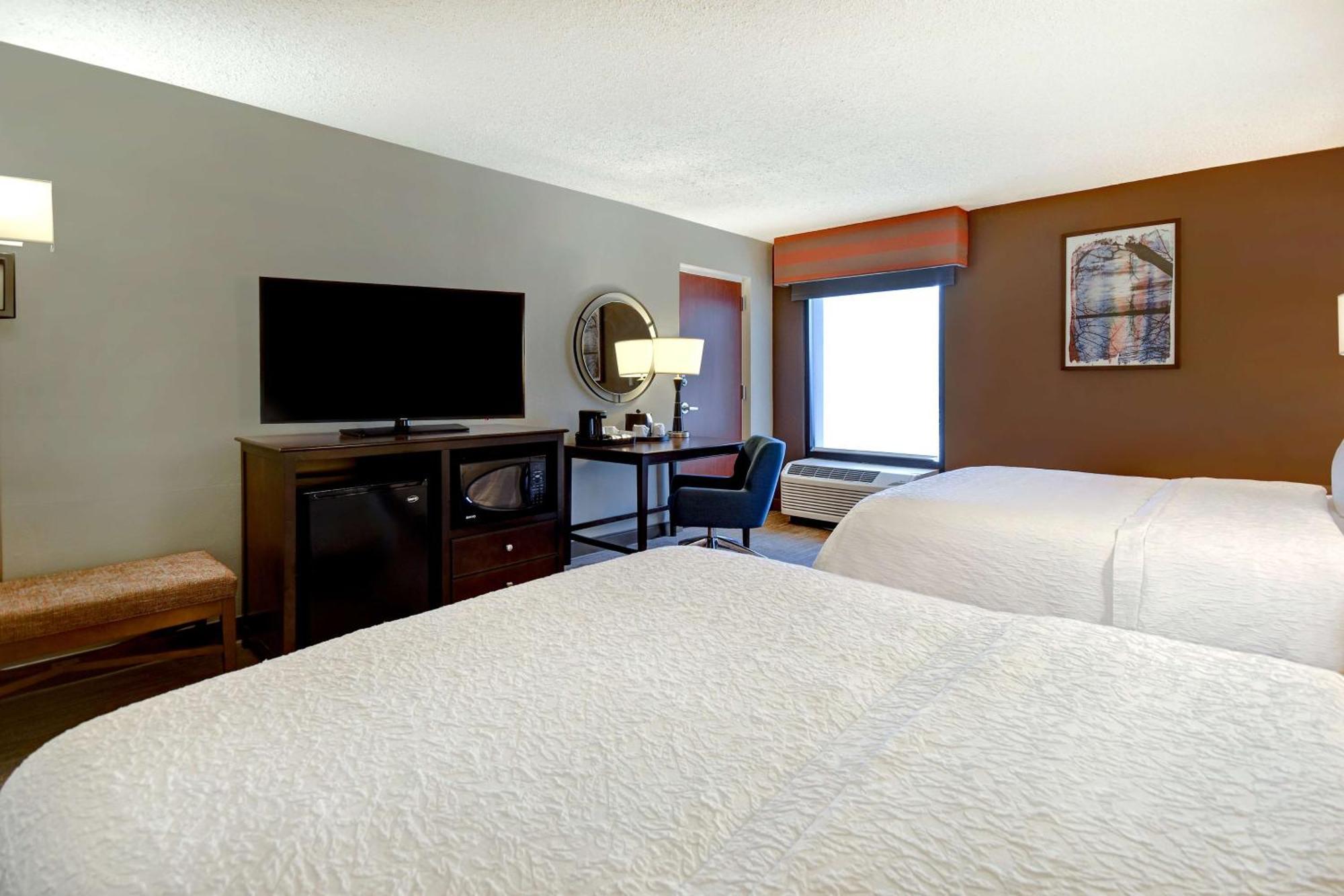 Queen Room Two Queen Beds Non-Smoking