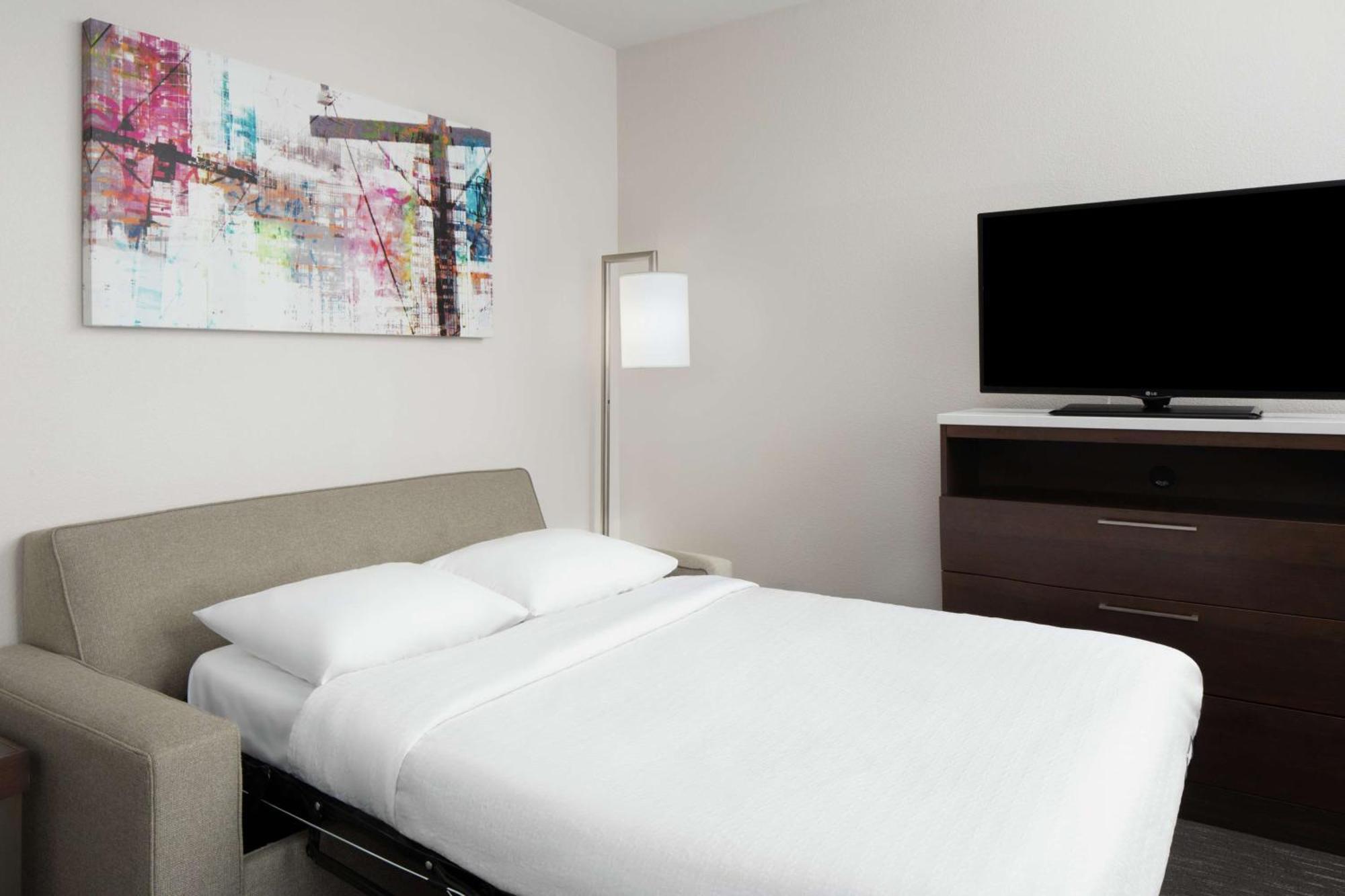 One-Bedroom King Suite Non-Smoking