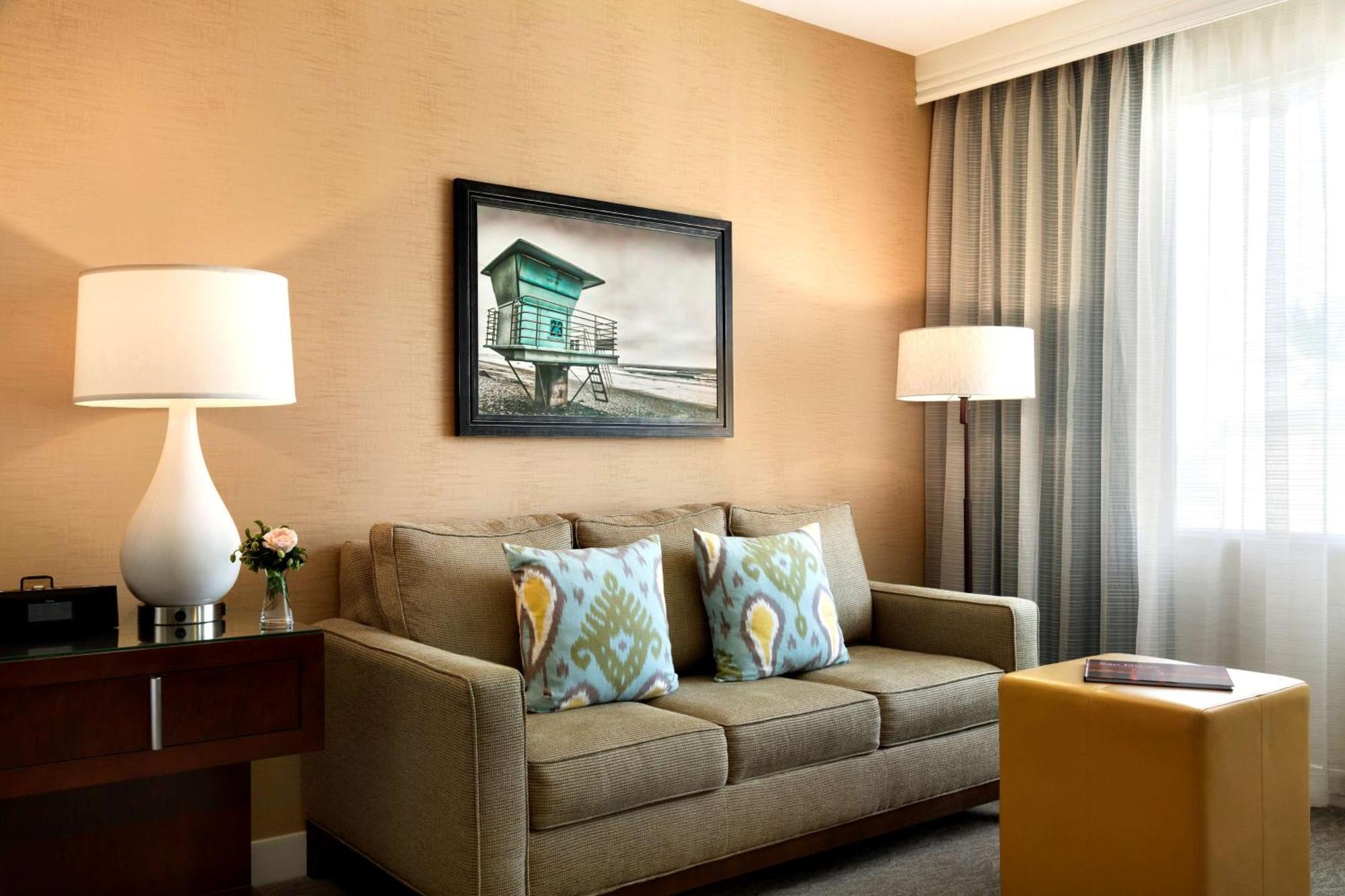 King Room Sofa Bed Balcony Ocean View,1552180165:JPEG