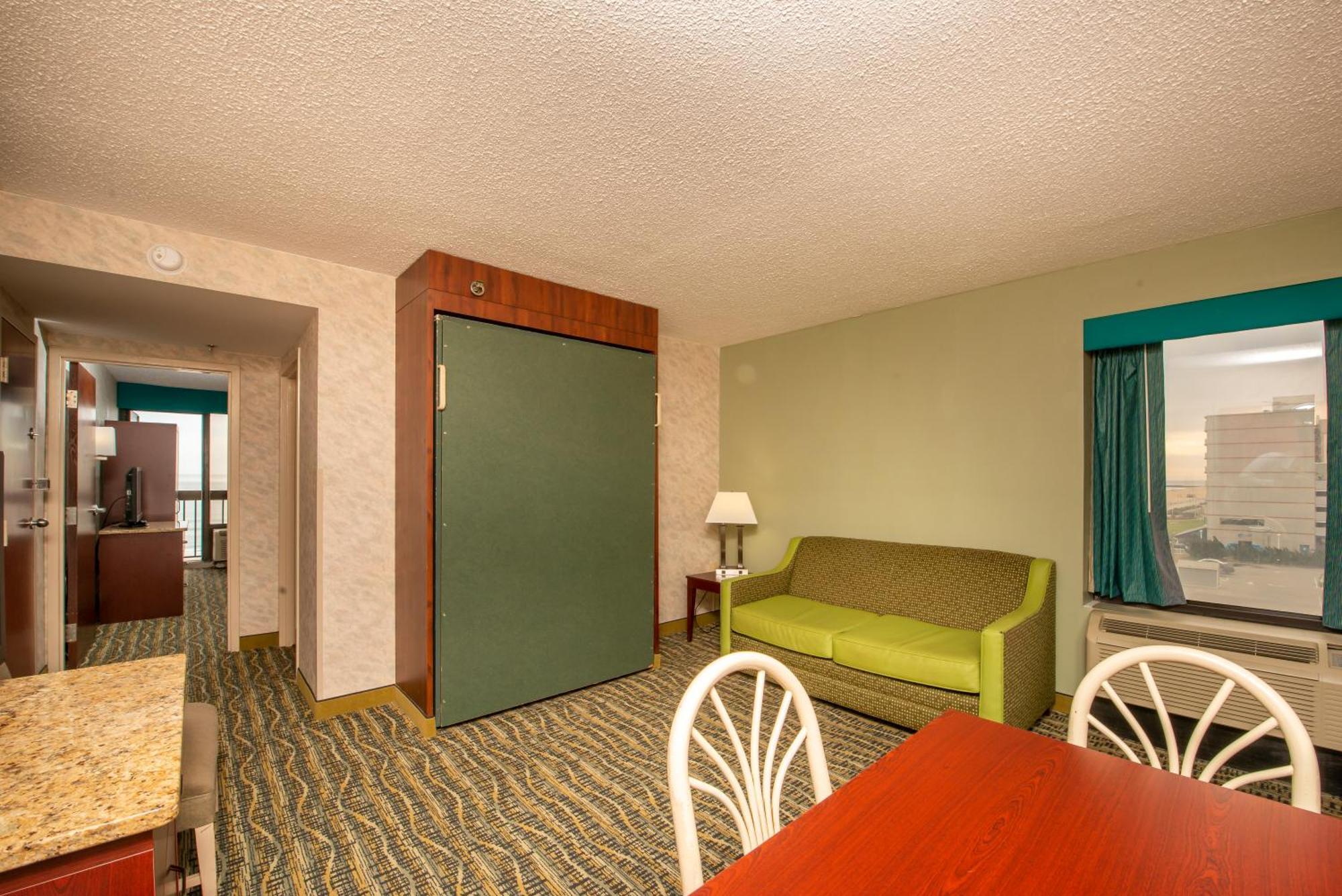 Queen Suite