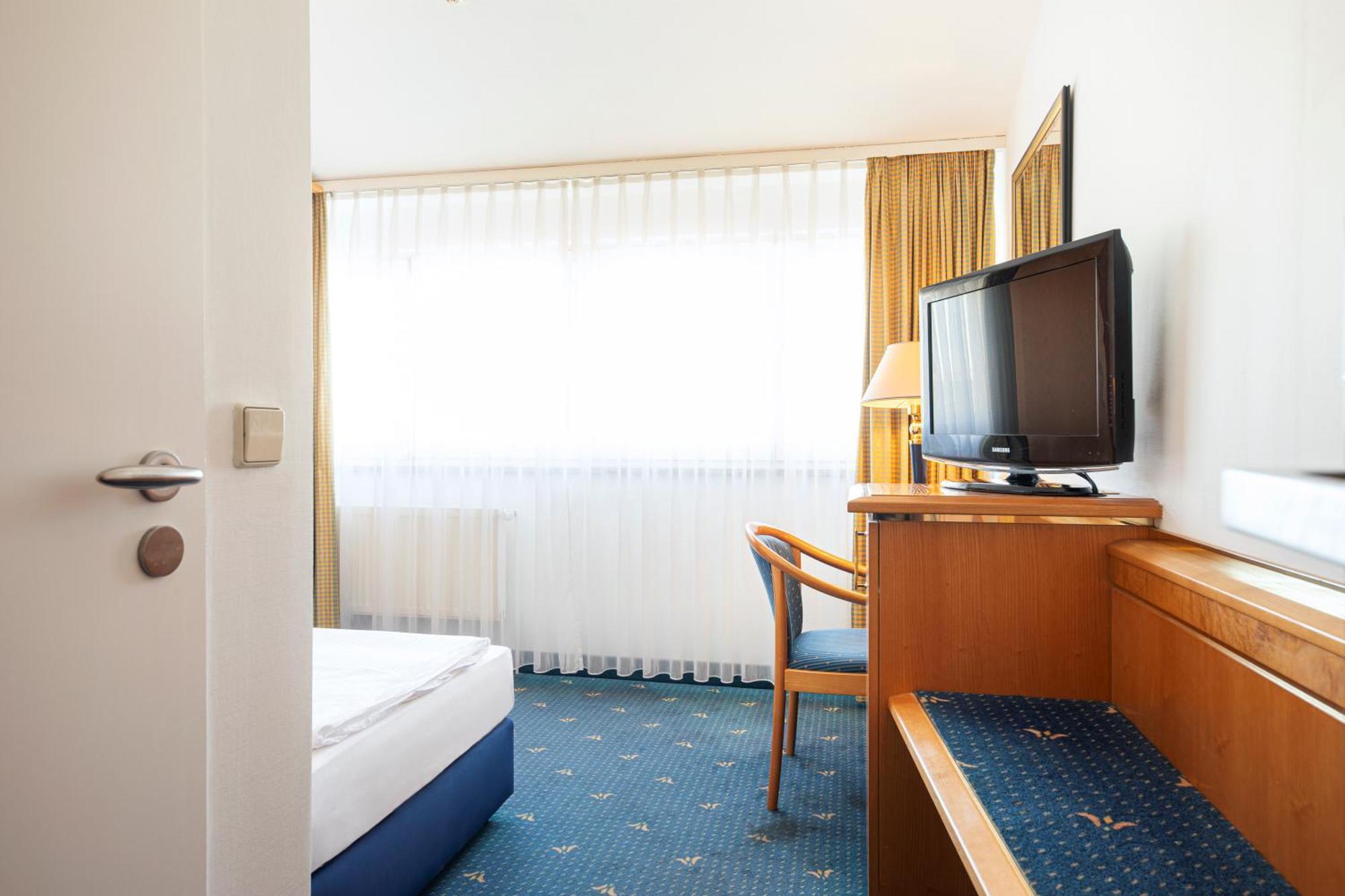 Economy Single Room