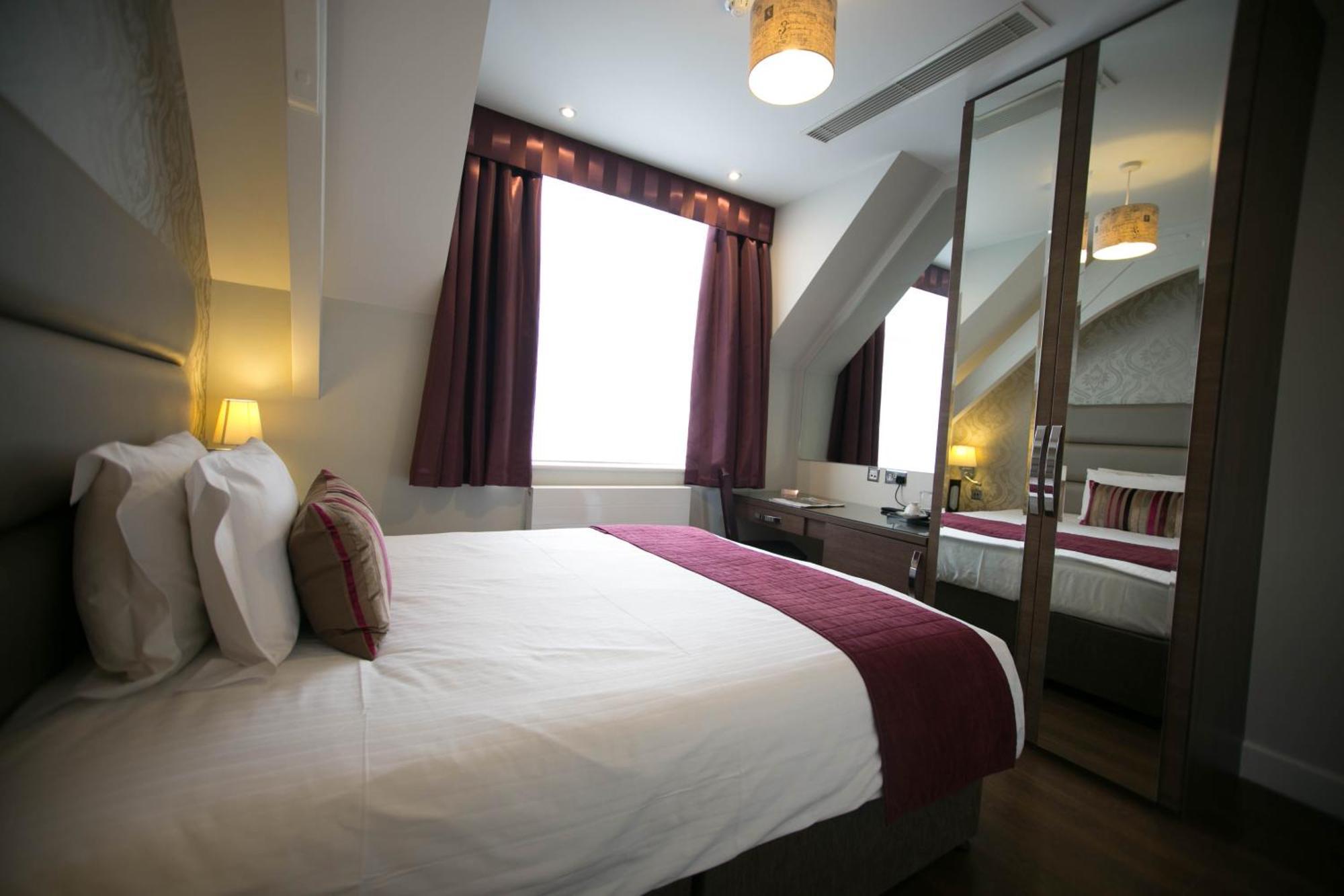 Queen Room,1542549277:JPEG