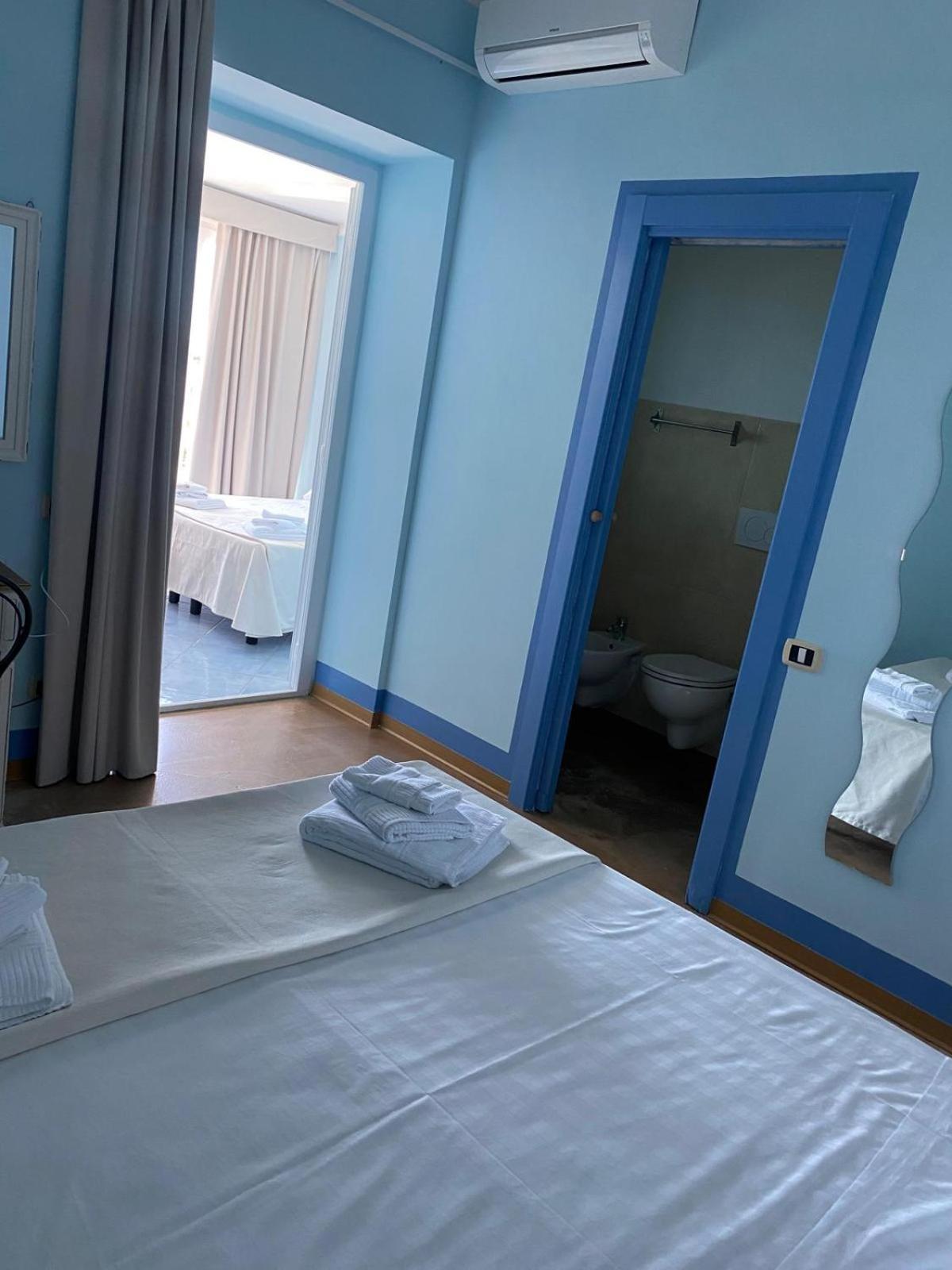 Classic Quadruple Room,1552223692:JPEG