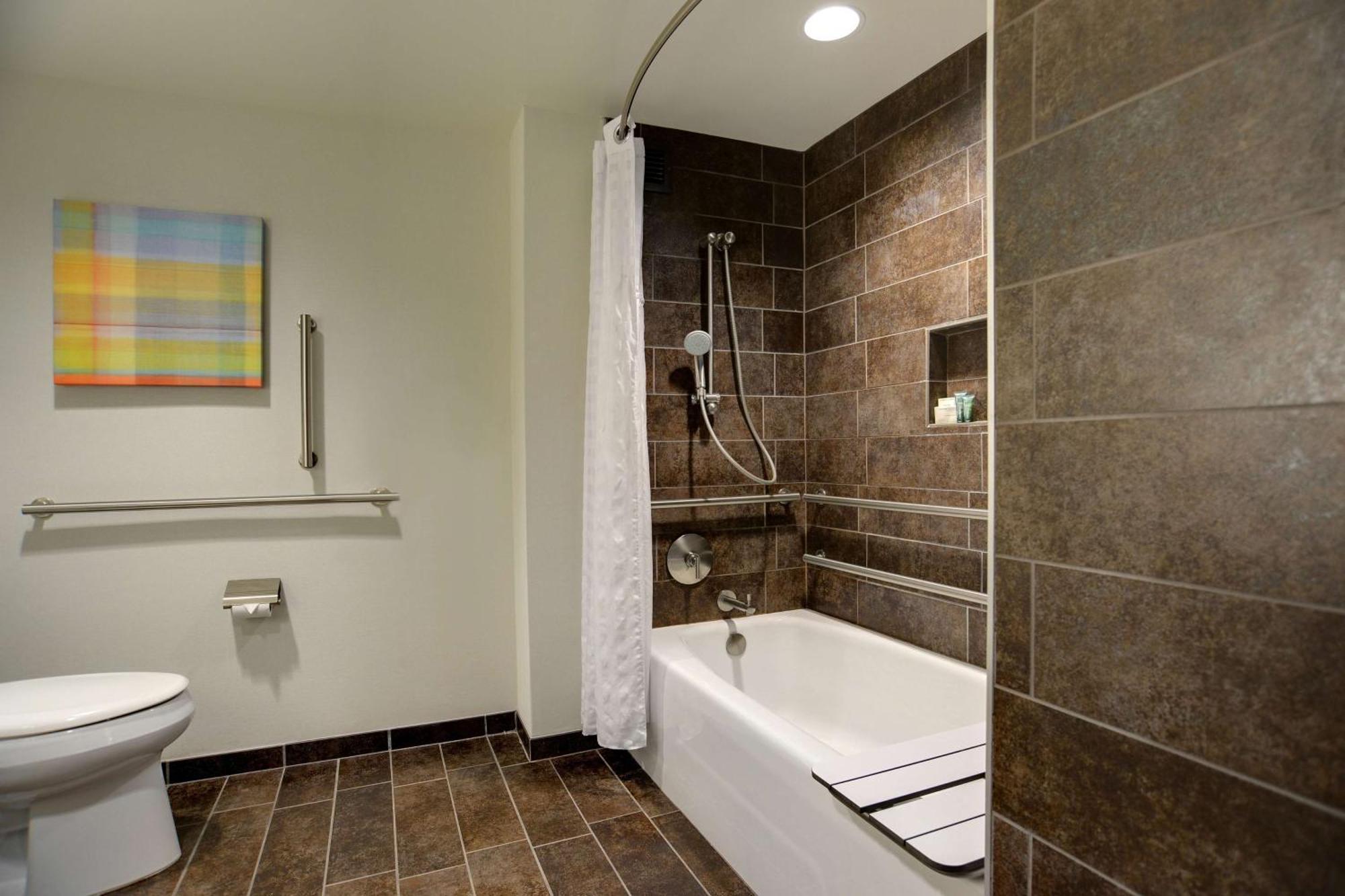 Queen Room with Two Queen Beds - Mobility and Hearing Access