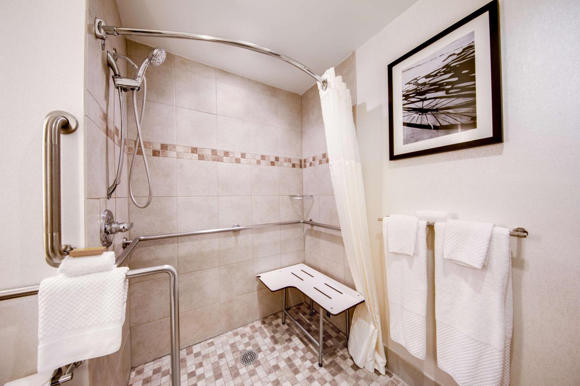 Junior Queen Suite Roll Shower Mobility Access