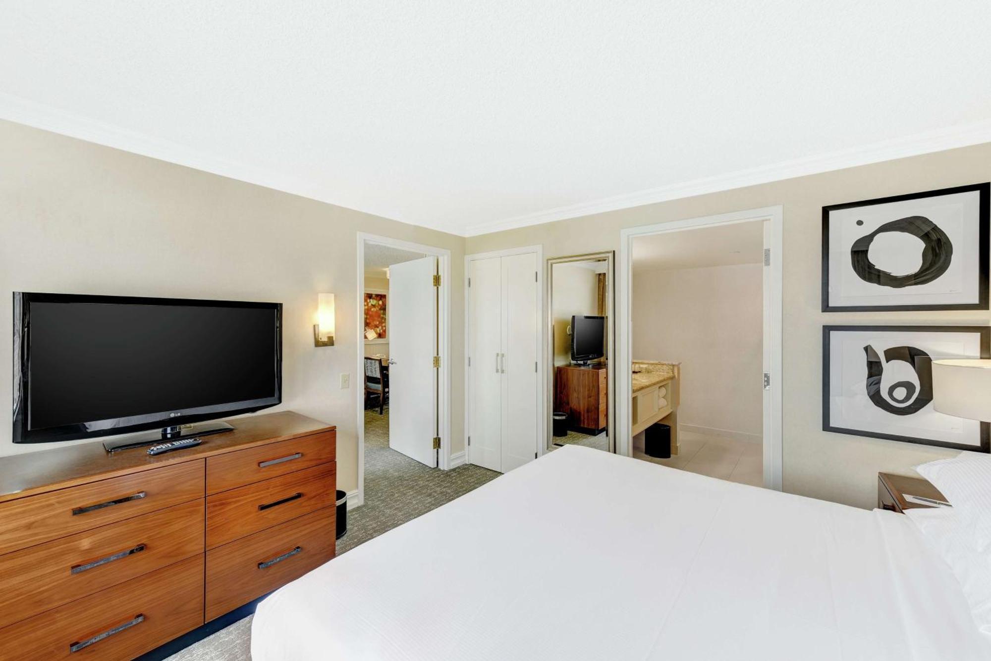 King Suite Sofa Bed,1552290481:JPEG