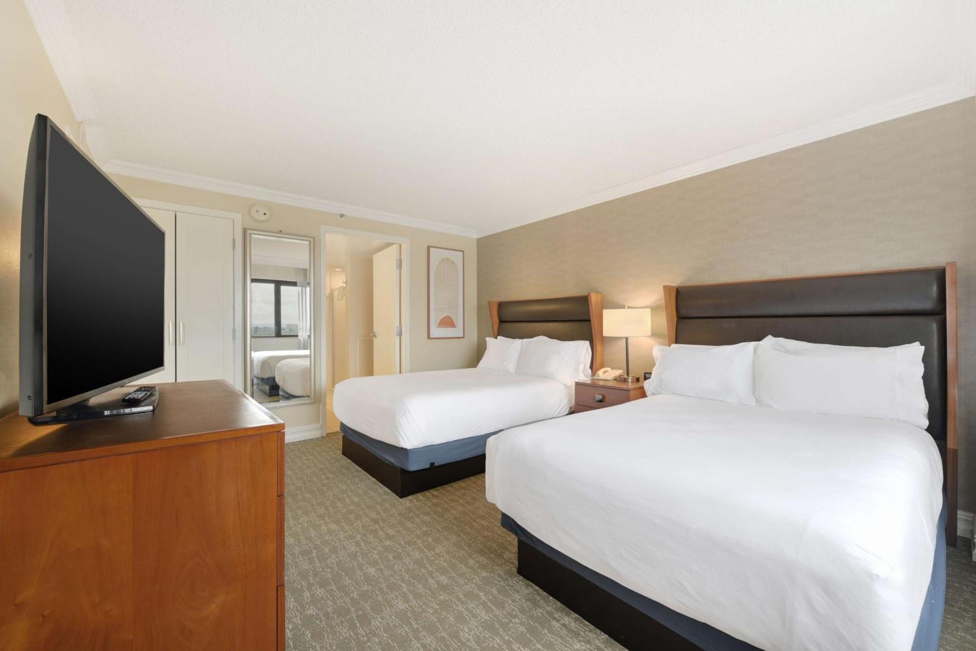 One-Bedroom Suite Parlor,1552290553:JPEG