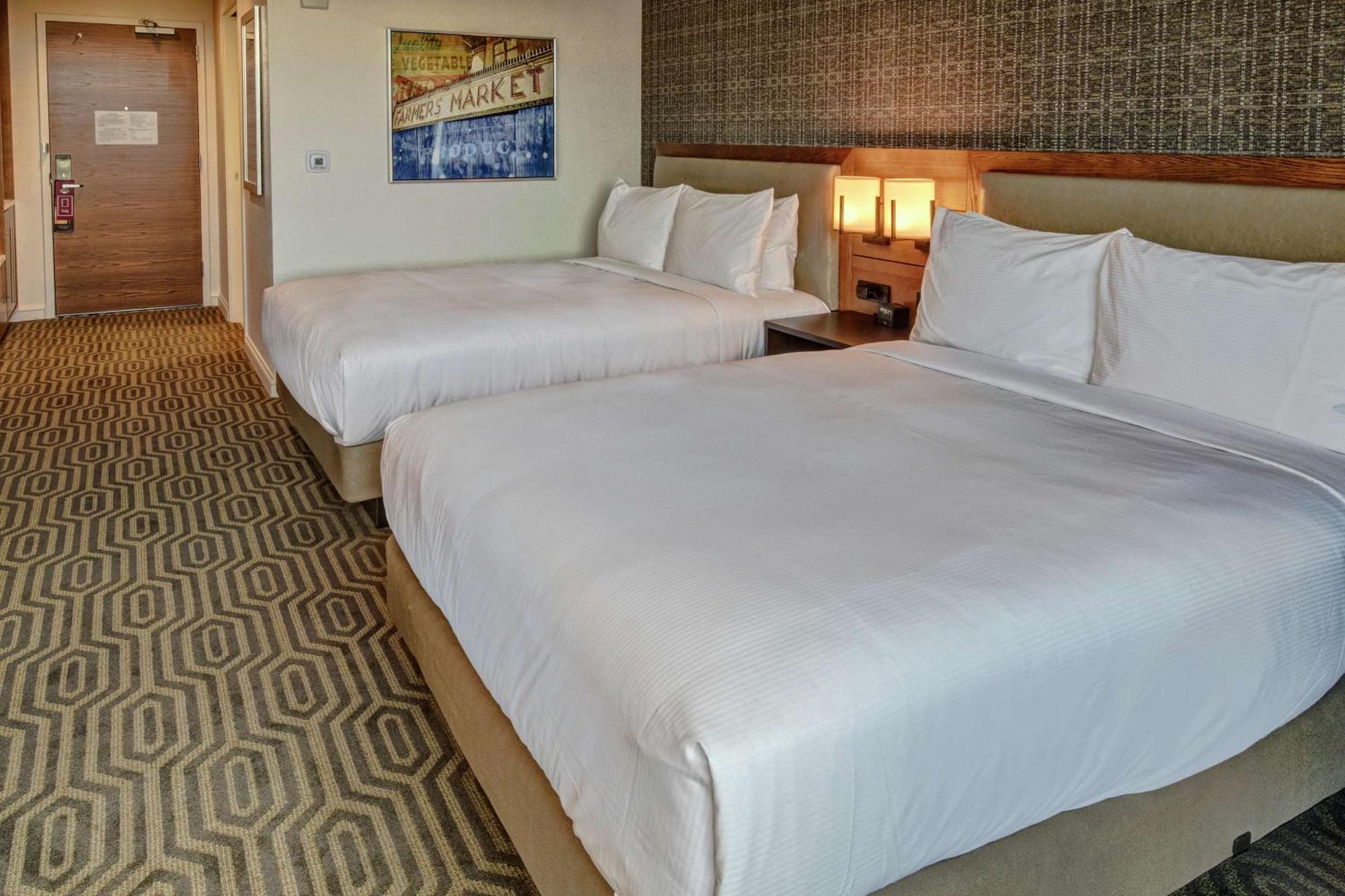 Queen Room Two Queen Beds