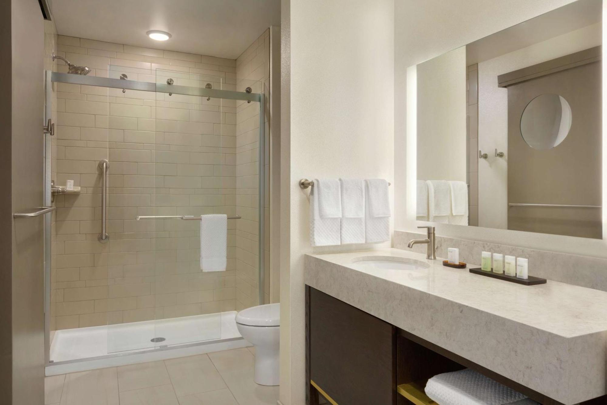 King Studio Suite