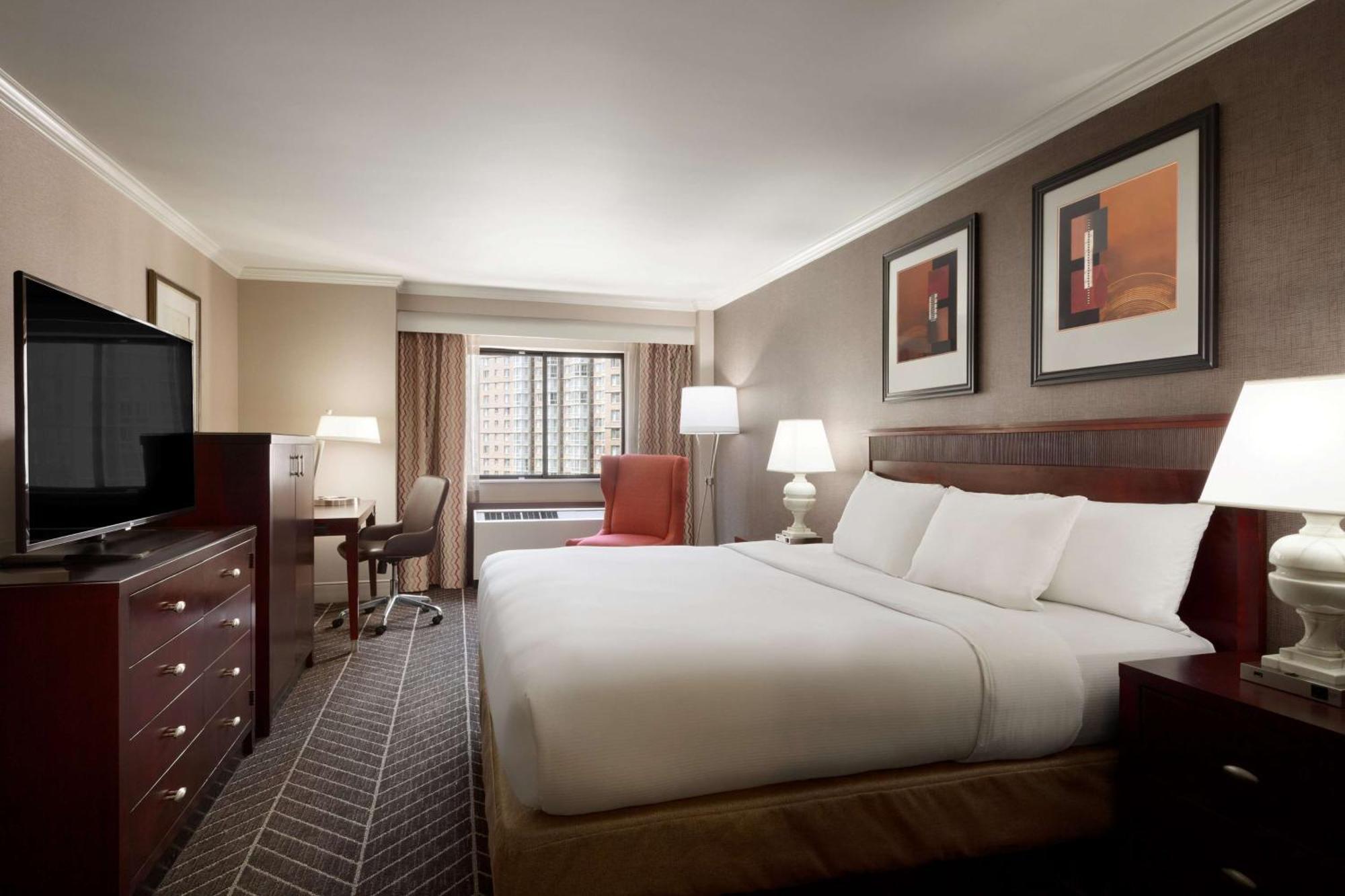 Deluxe King Room,1552337212:JPEG