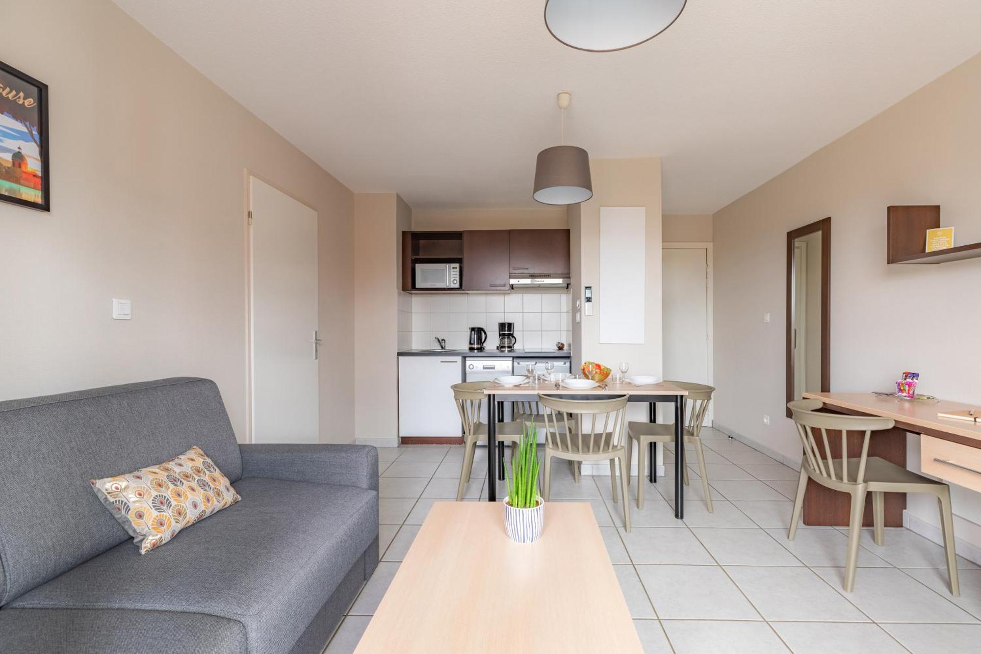 One-Bedroom Apartment