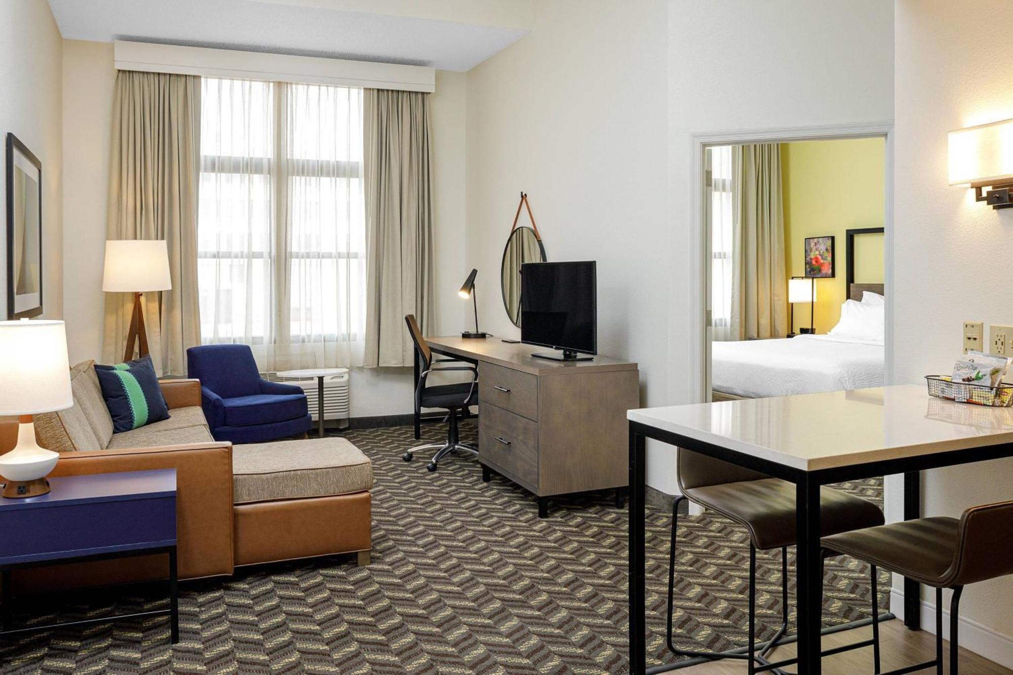 1 Bedroom Suite 1 King Sofa bed,1038488947:JPEG