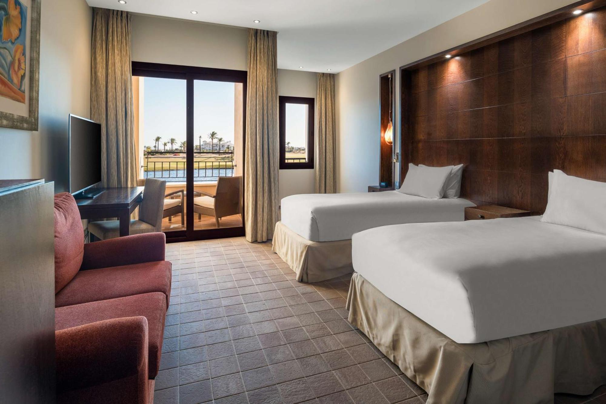 Twin Room,1552456336:JPEG