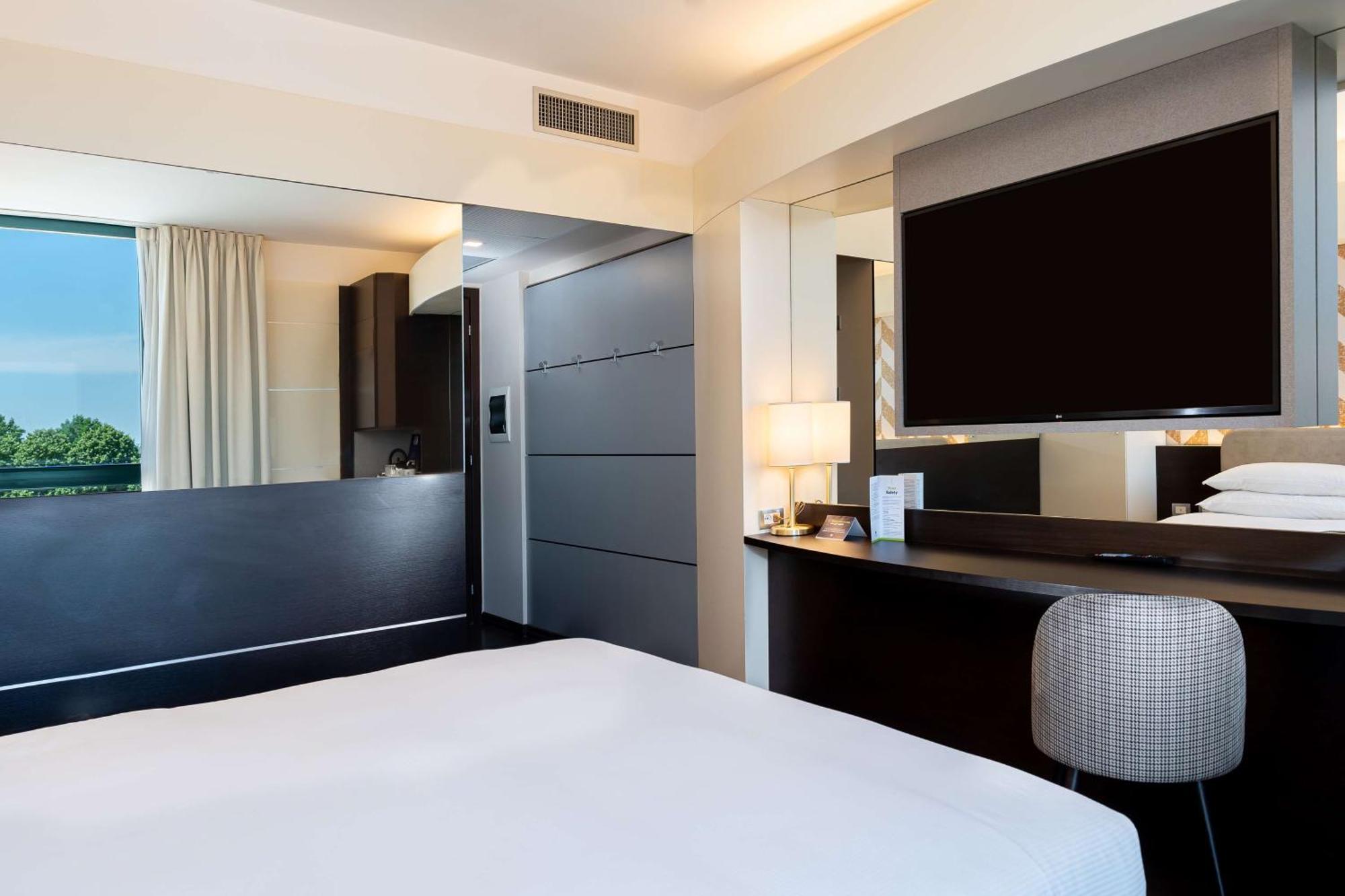 King Guest Room