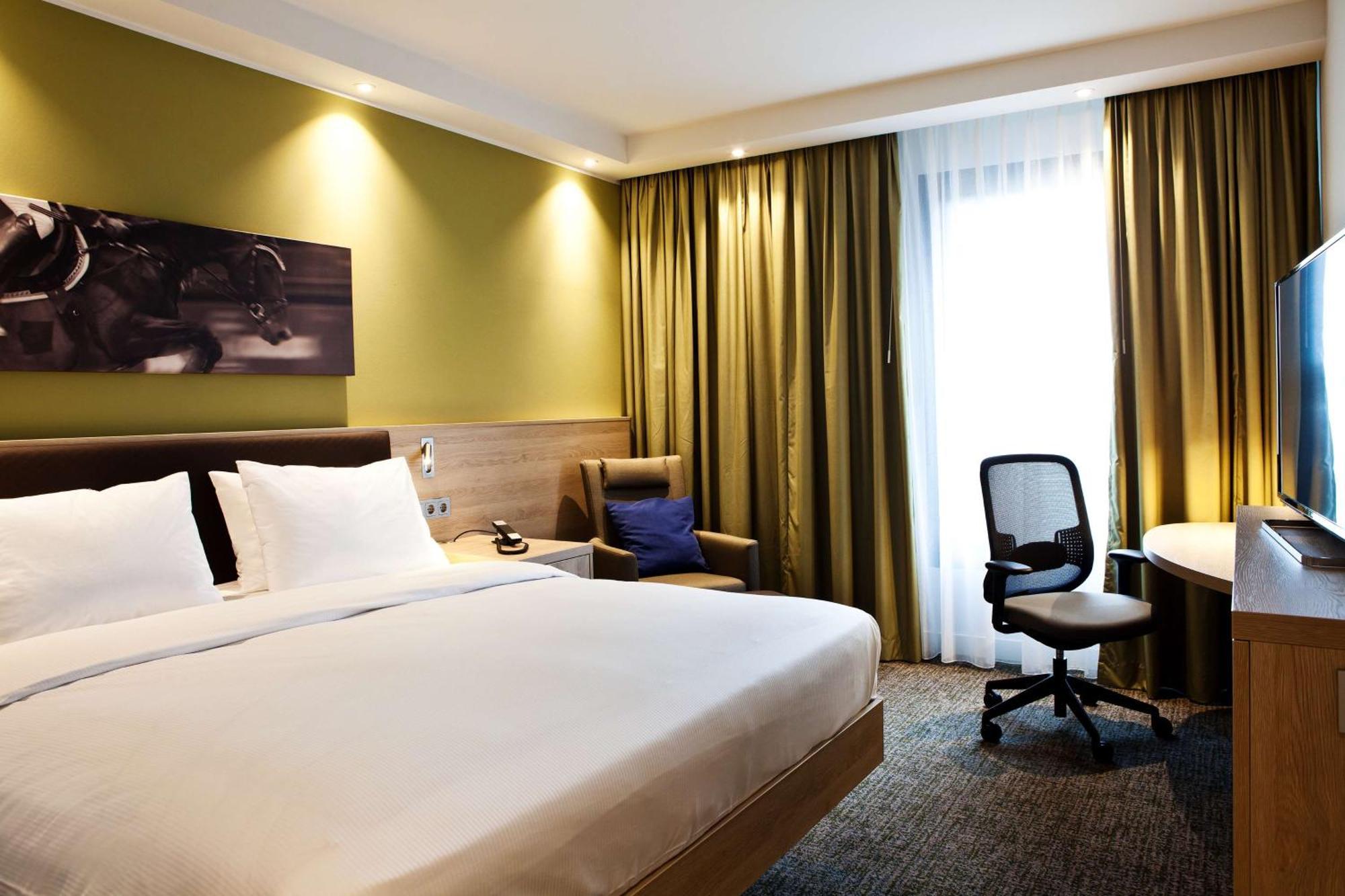 King Room,1552461559:JPEG