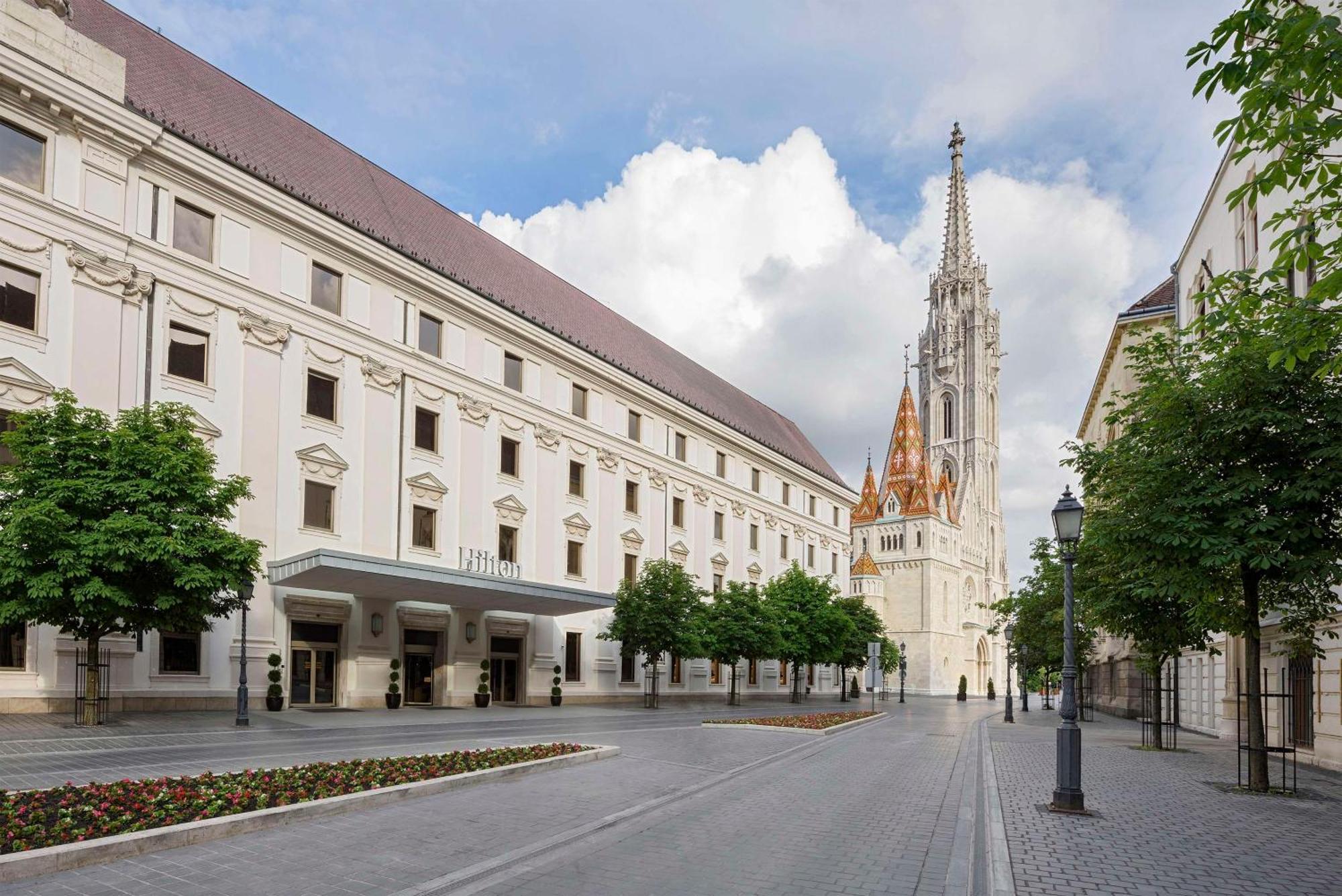 Executive Twin Room with Danube View and Executive Lounge Access,1543367701:JPEG