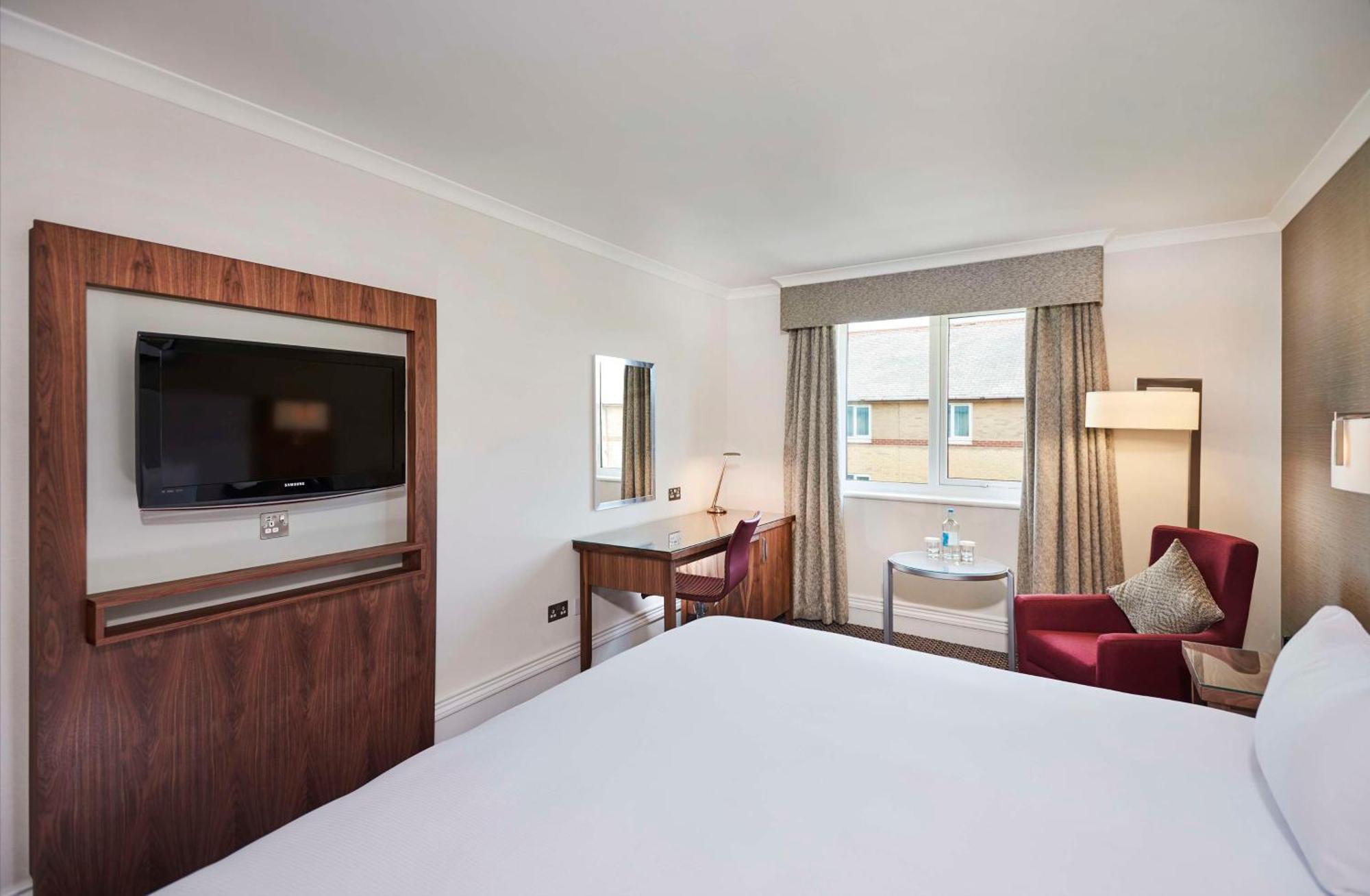 Deluxe Queen Room