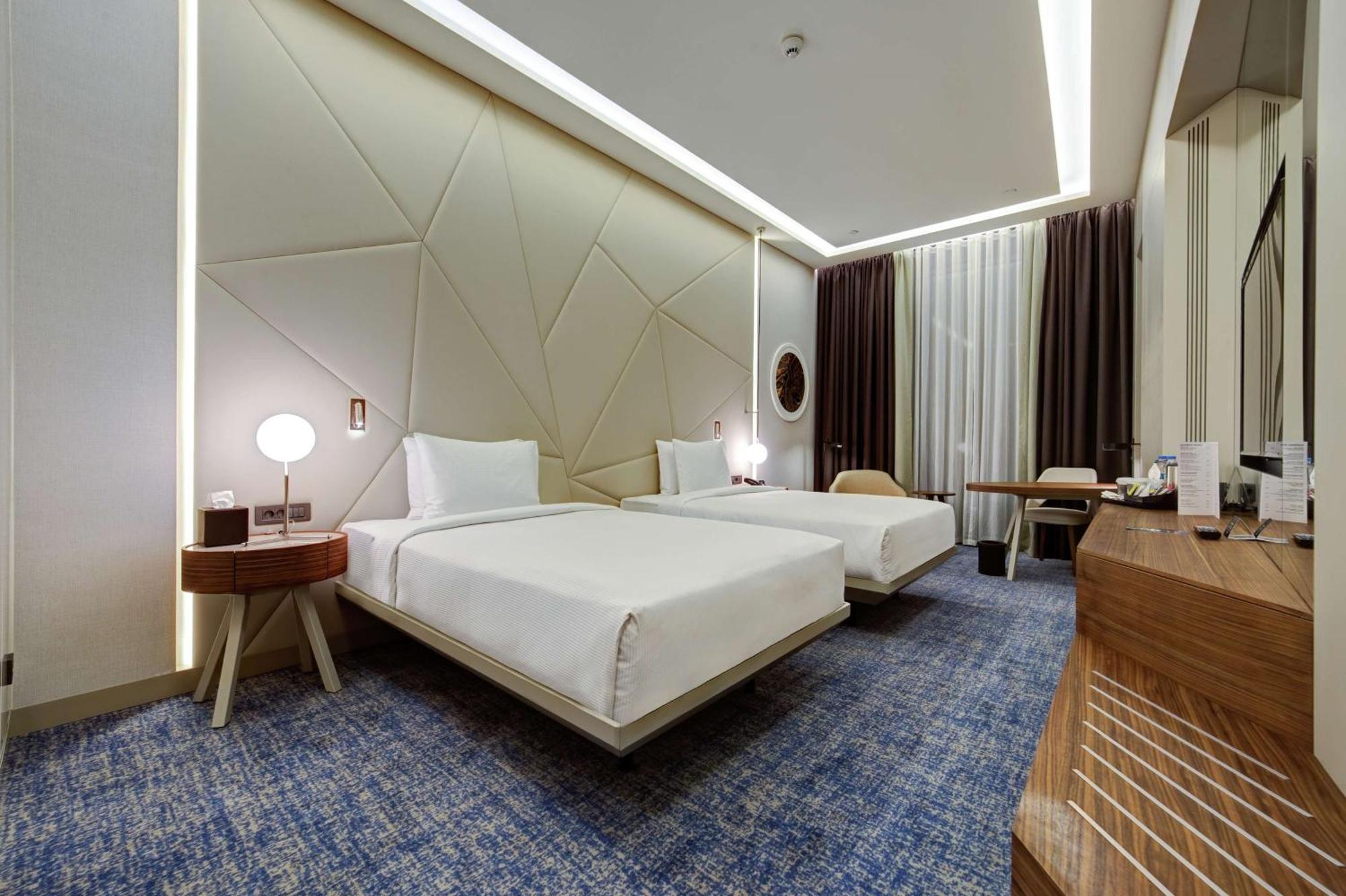 Twin Room,1552674133:JPEG