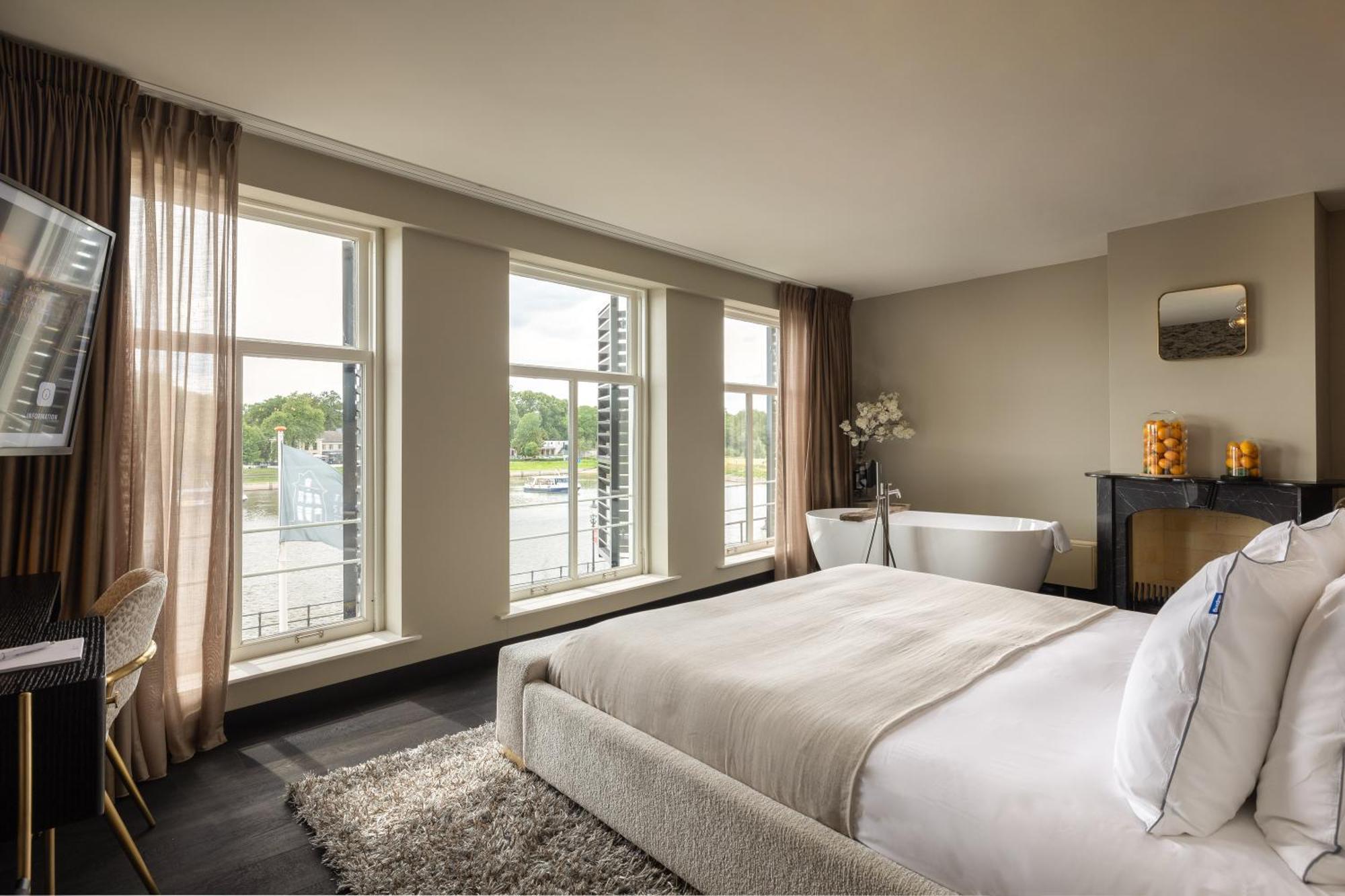 Suite River View,1552904281:JPEG
