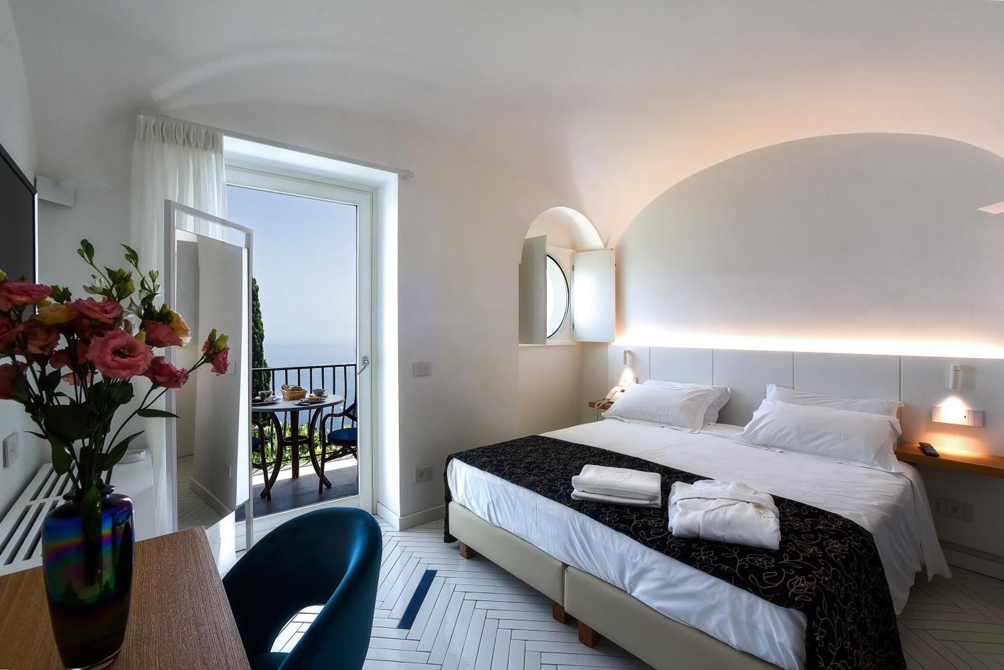 Deluxe Double Room Balcony Sea View