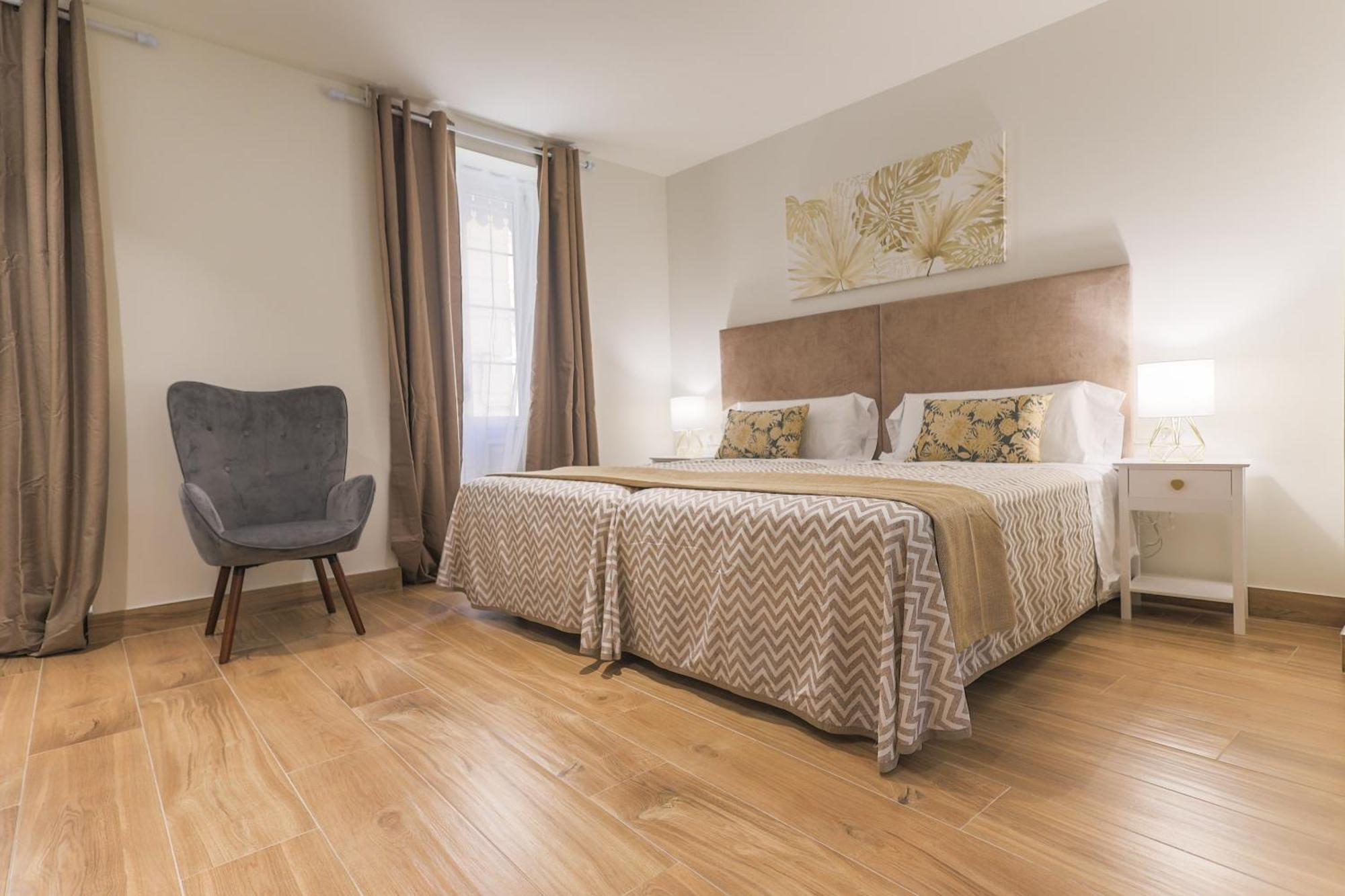 Deluxe Double Room,1593876273:JPEG