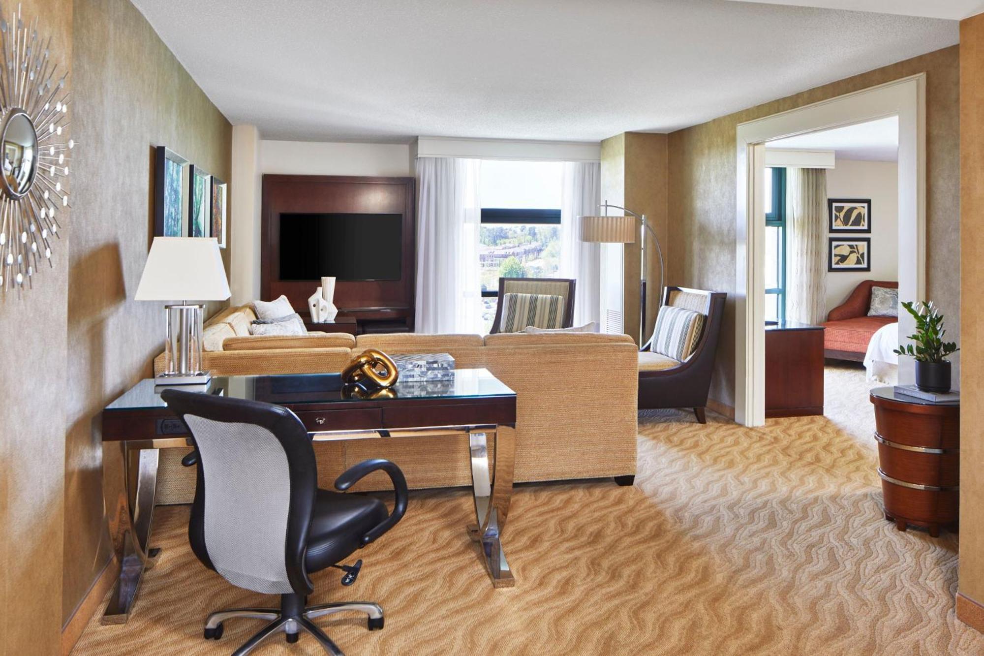 Concierge level 1 Bedroom Junior Suite 1 King,1398034985:JPEG