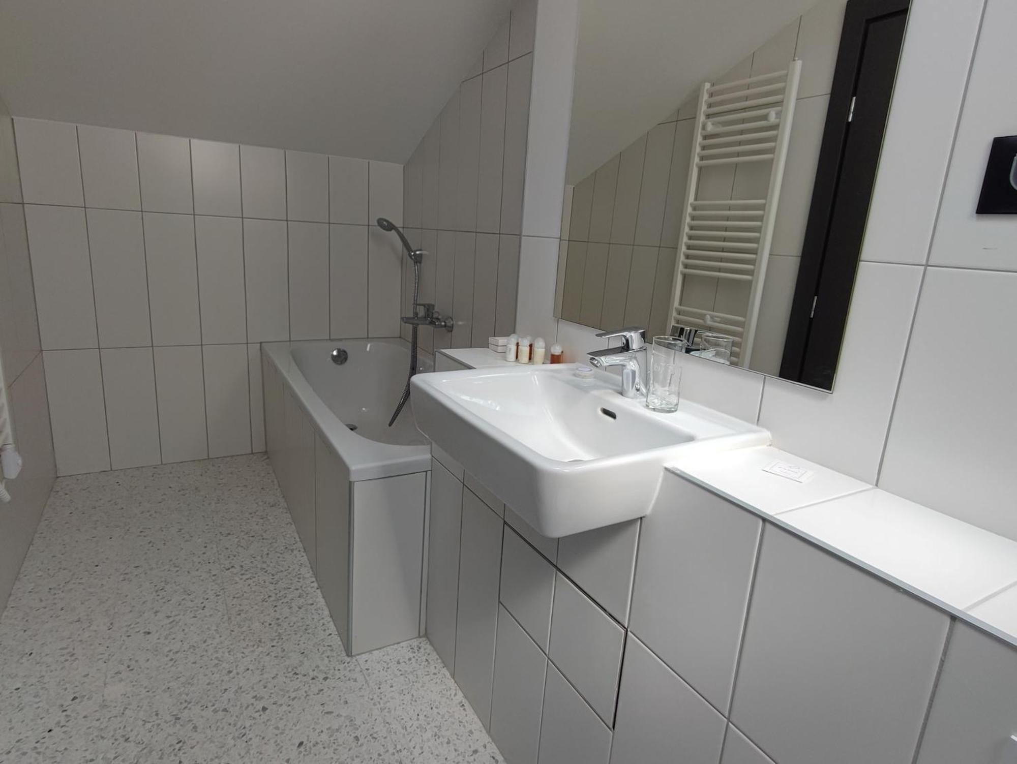 Junior Suite,1552967128:JPEG